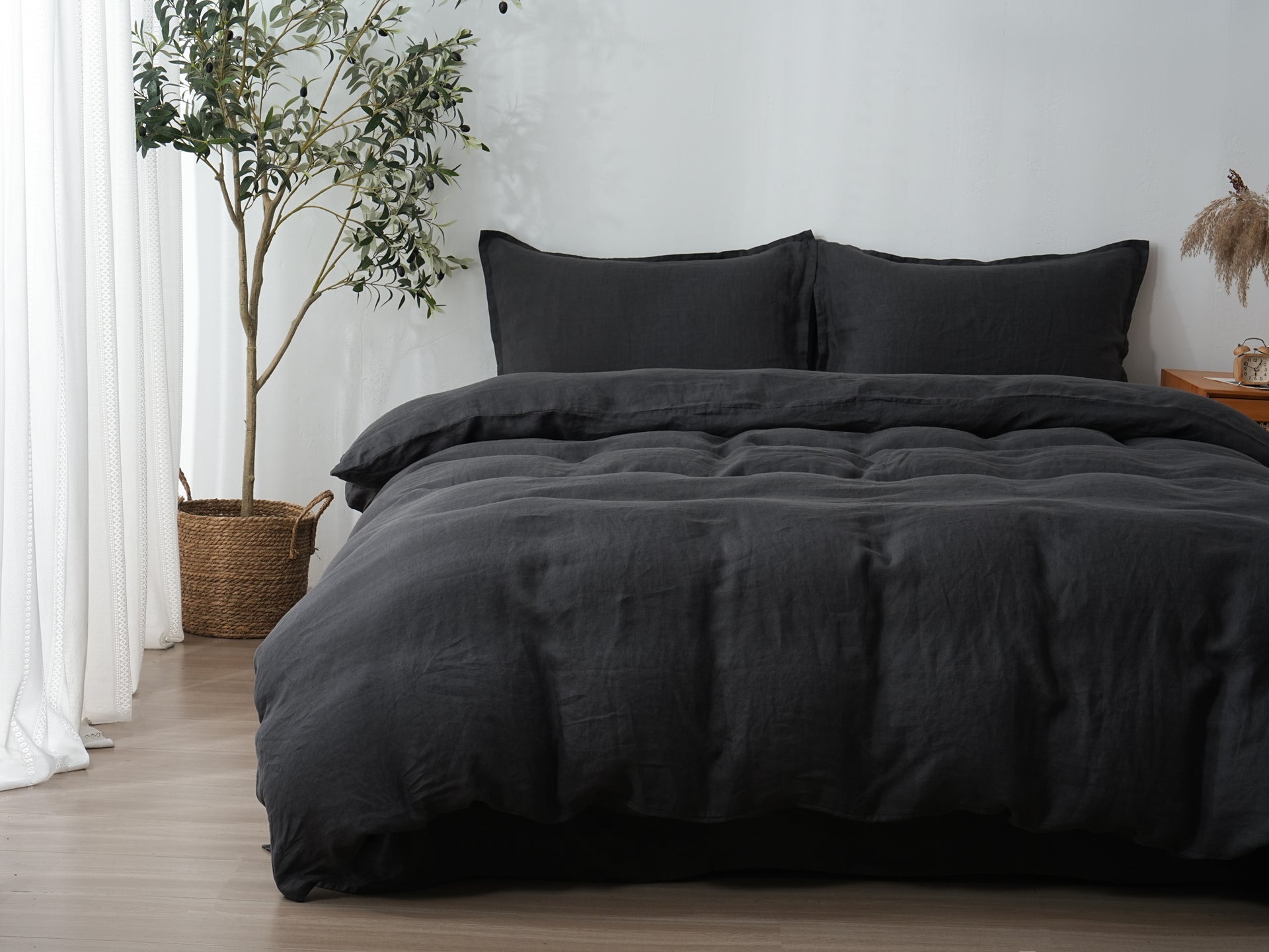 Linen Duvet Cover + Pillowcases - Charcoal