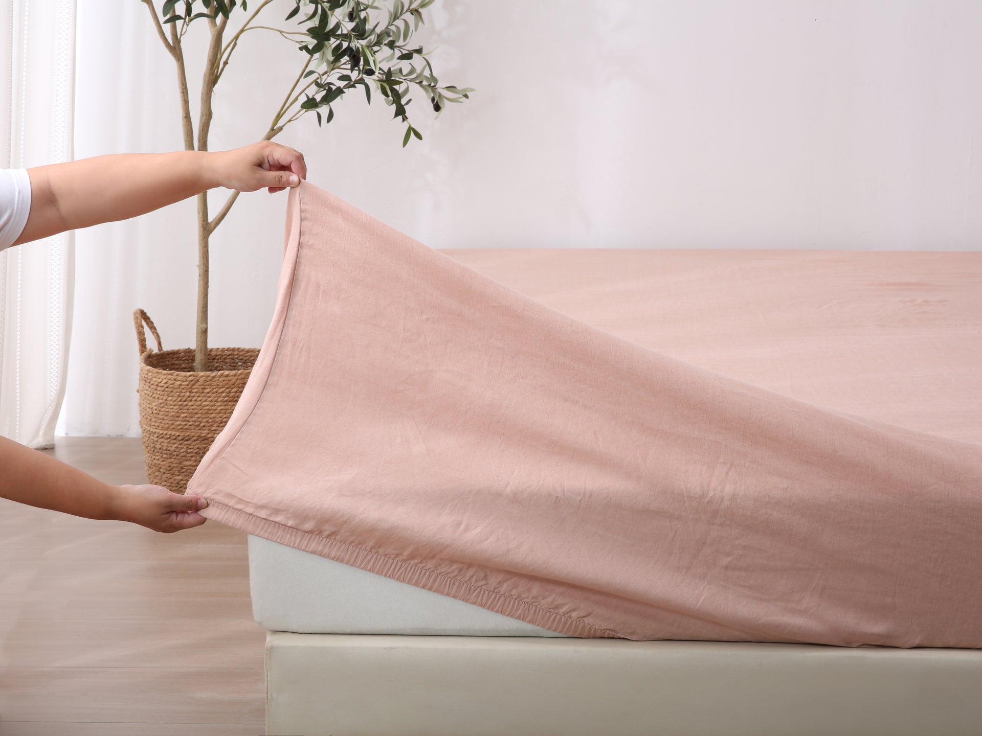 Linen Fitted Sheet - Pink Clay