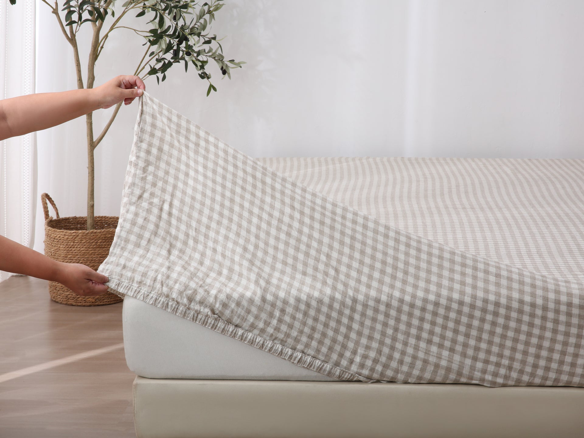Linen Fitted Sheet - Beige Gingham