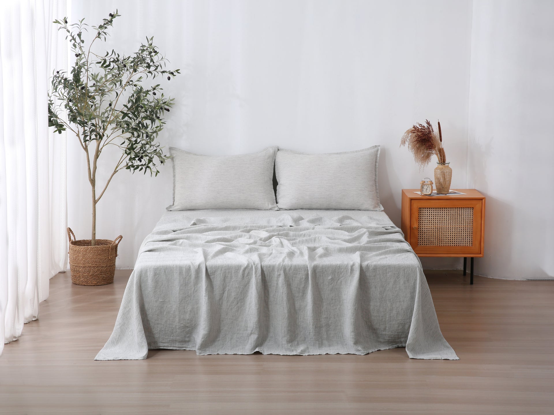 Linen Flat Sheet - Pinstripe
