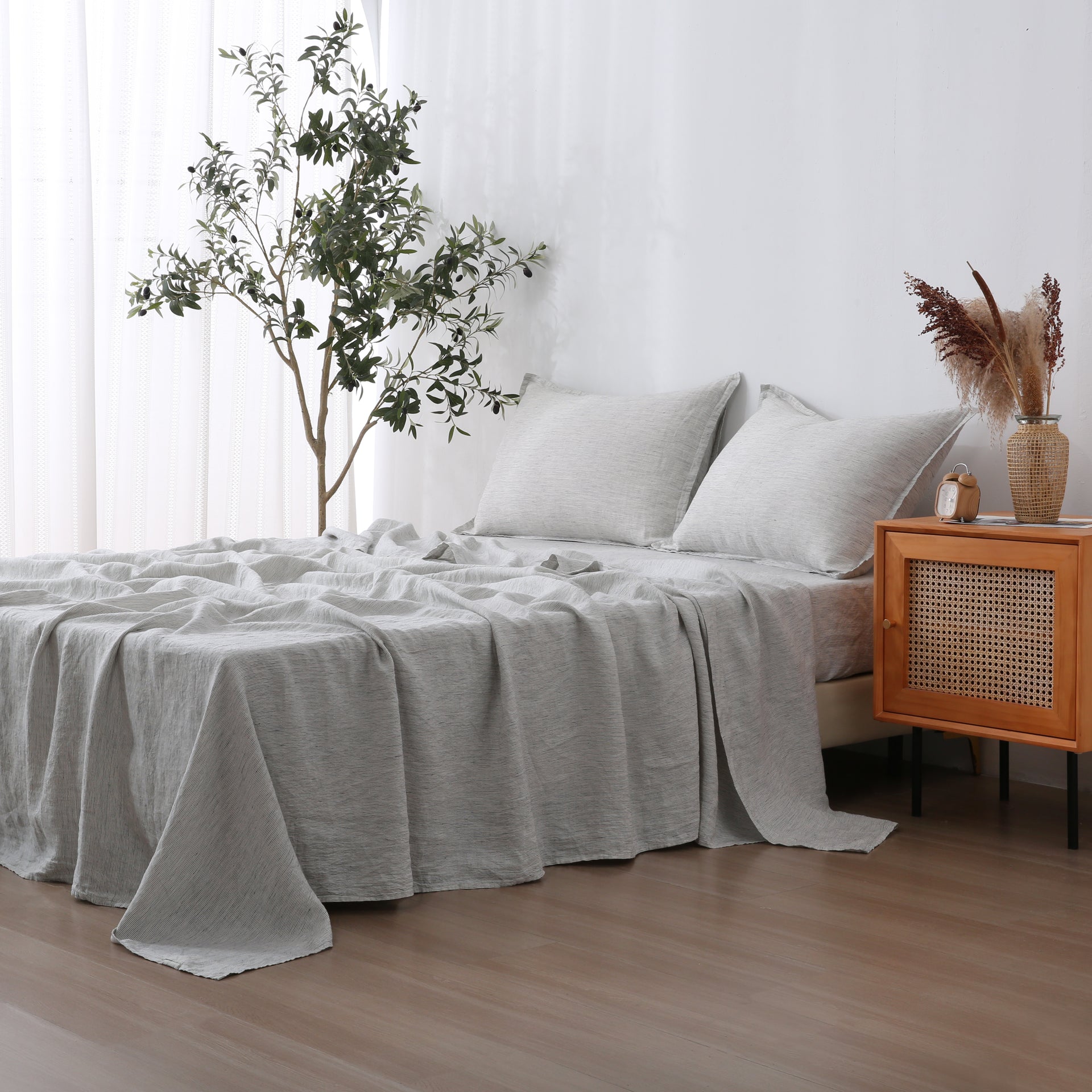 Linen Sheet Set - Pinstripe