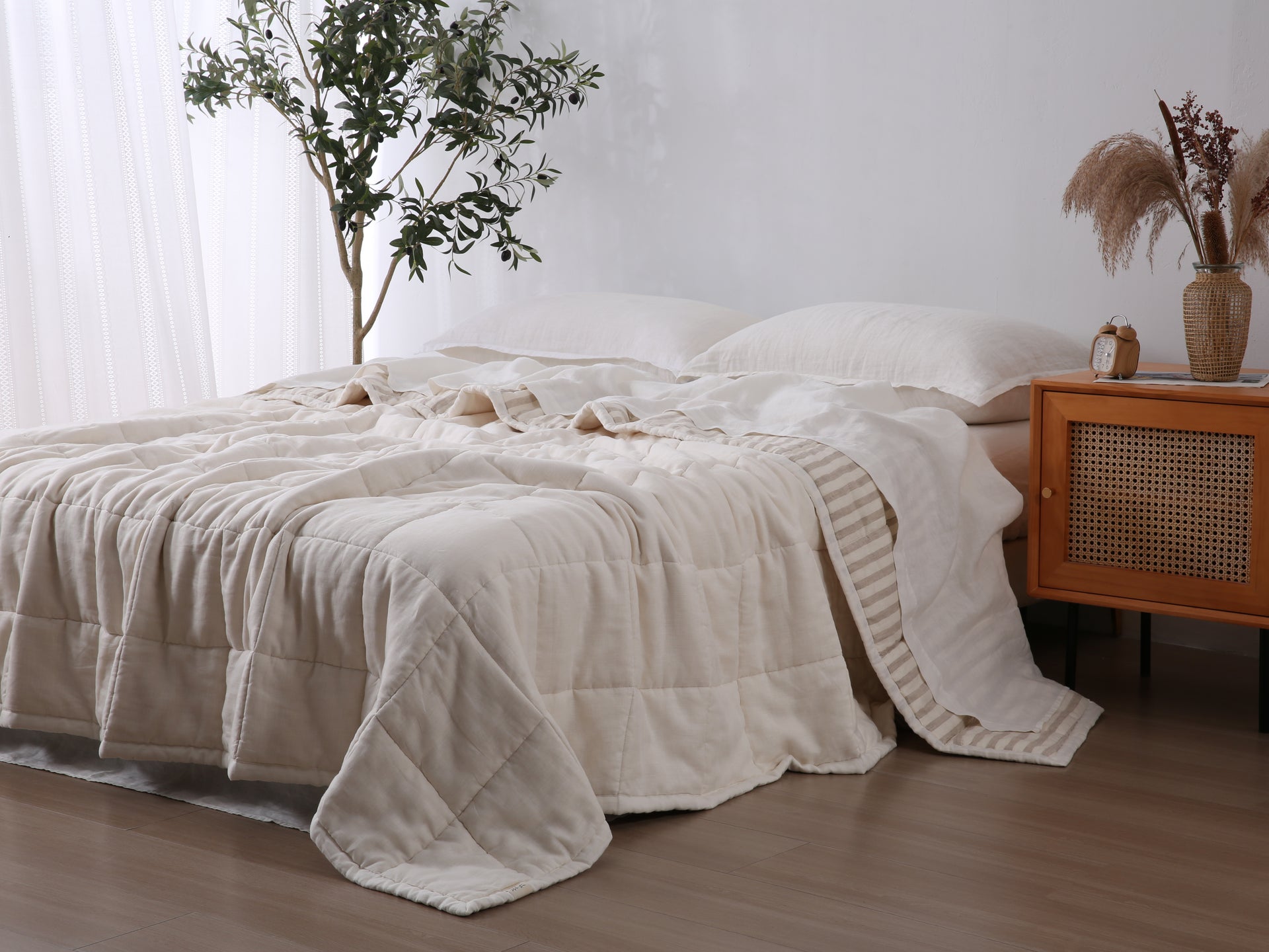 Quilted Linen Blanket - Cloud + Sand Stripe