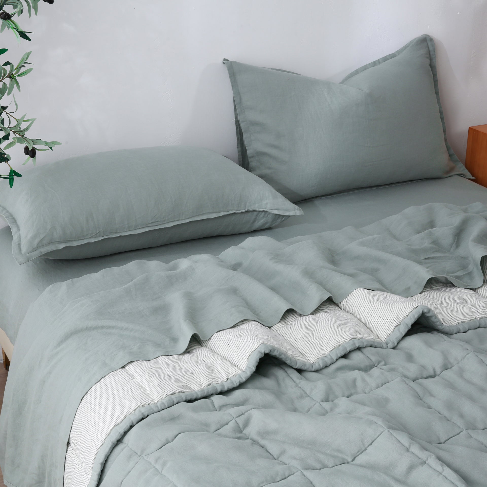 Quilted Linen Blanket - Sage + Pinstripe
