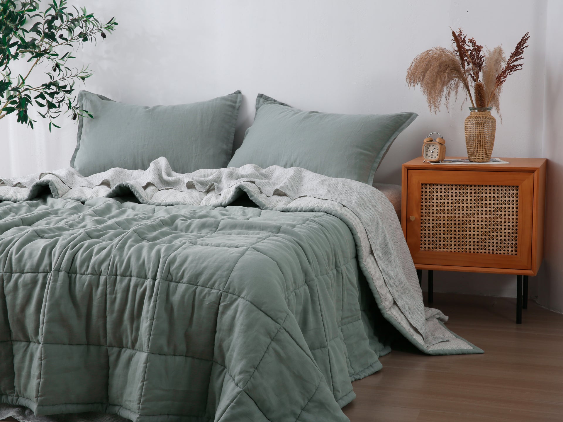 Quilted Linen Blanket - Sage + Pinstripe