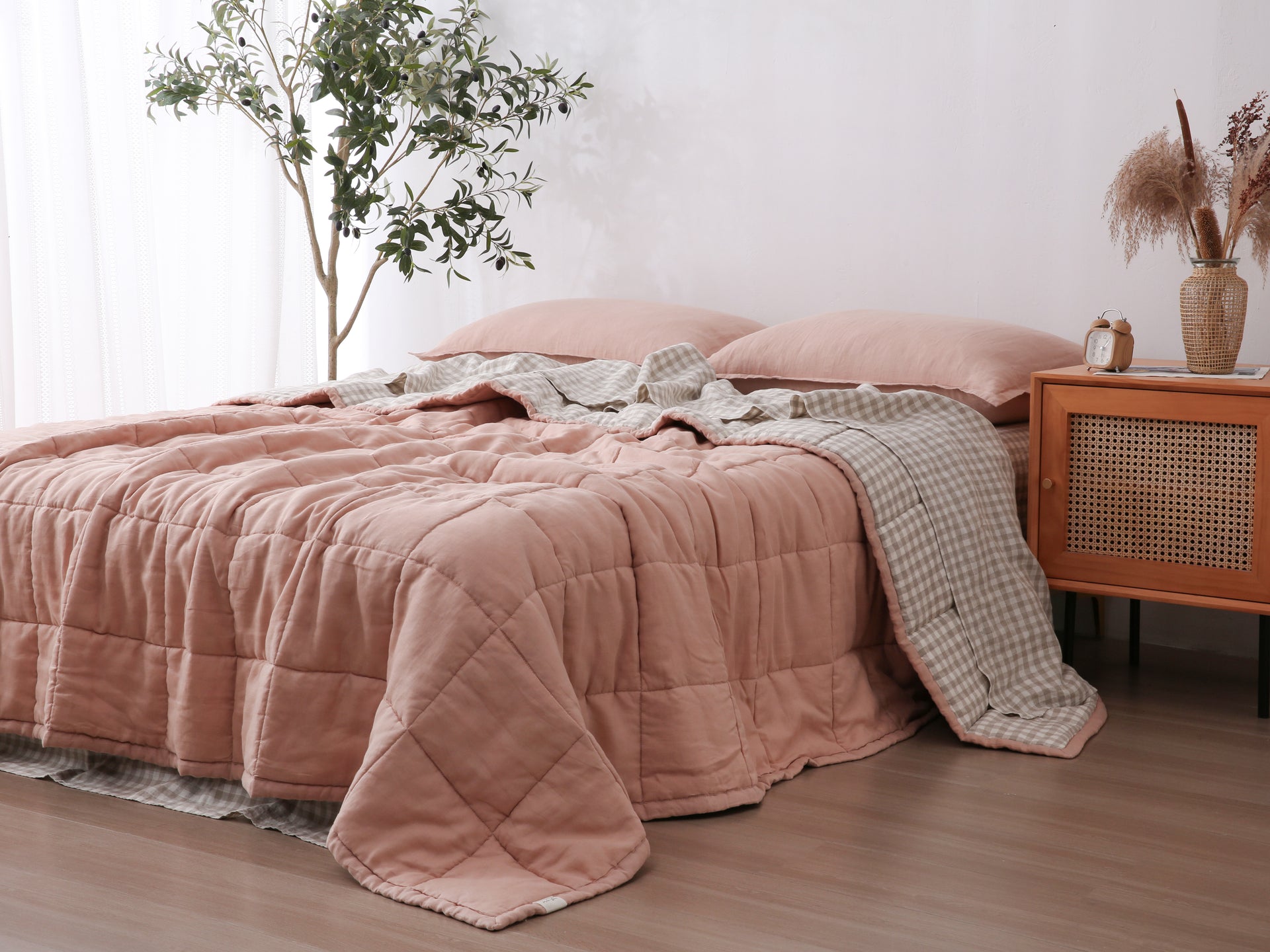 Quilted Linen Blanket - Pink Clay + Beige Gingham