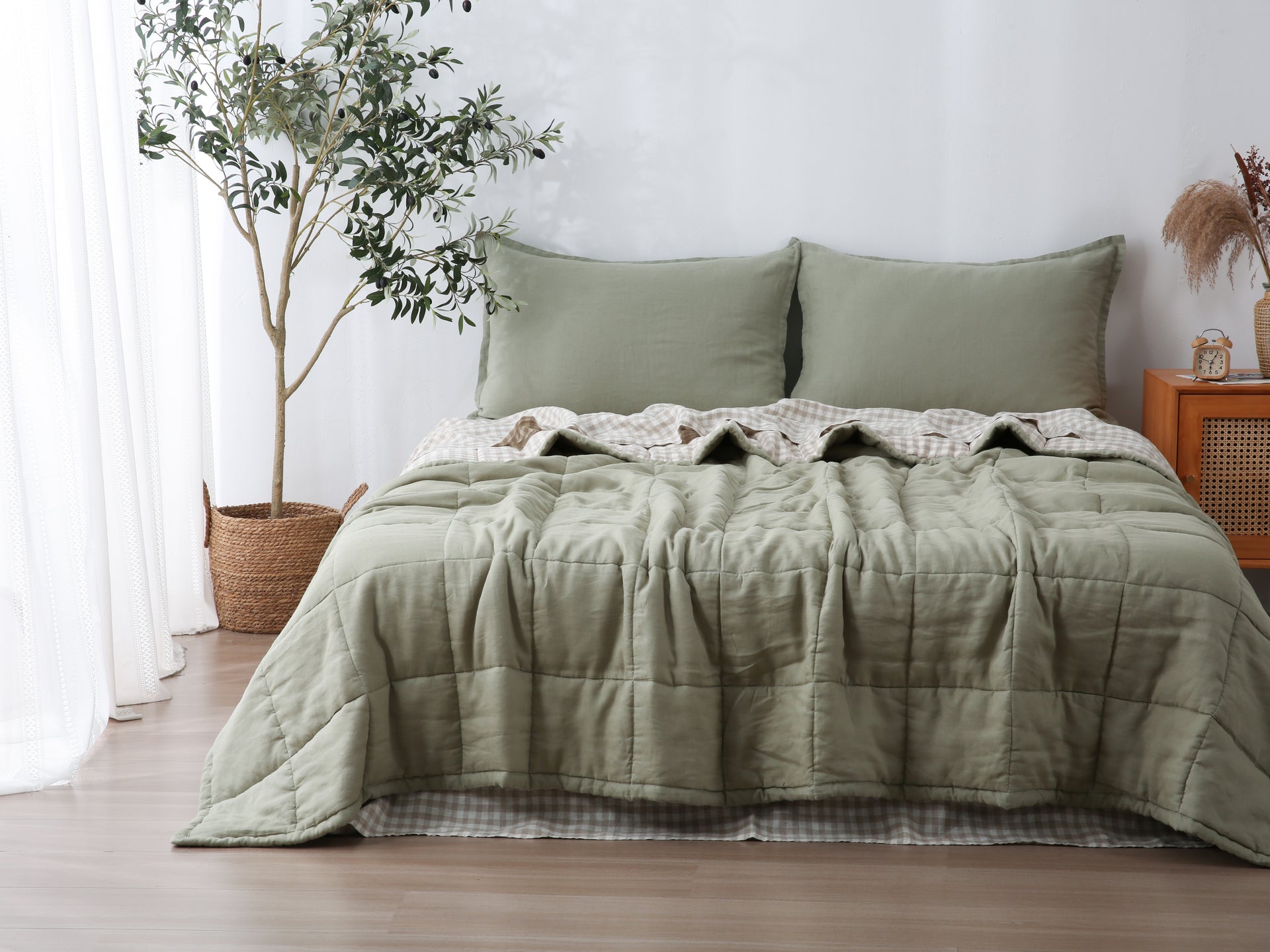 Quilted Linen Blanket - Fern + Beige Gingham