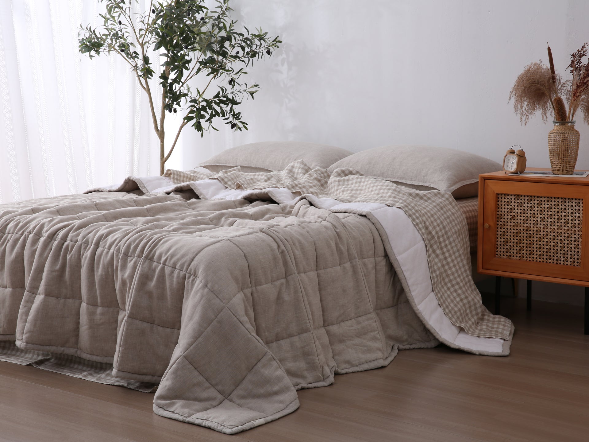 Quilted Linen Blanket - Sand + Snow