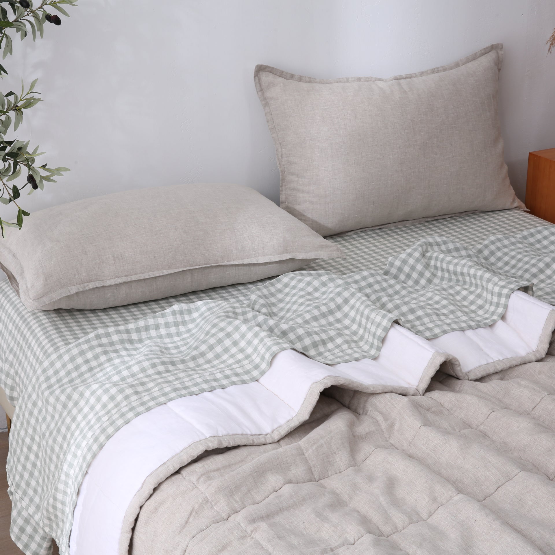 Quilted Linen Blanket - Sand + Snow