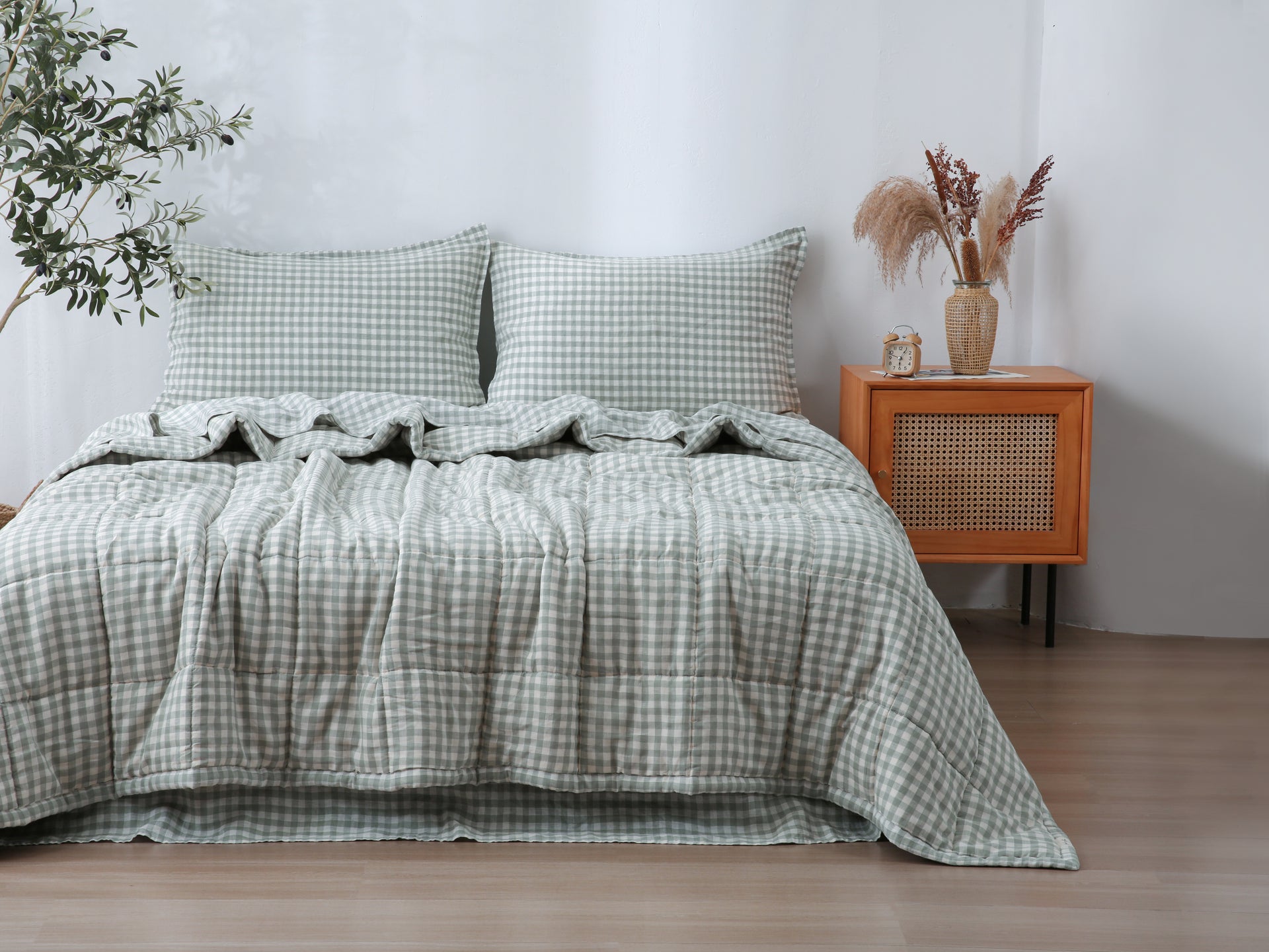 Quilted Linen Blanket - Sage Gingham