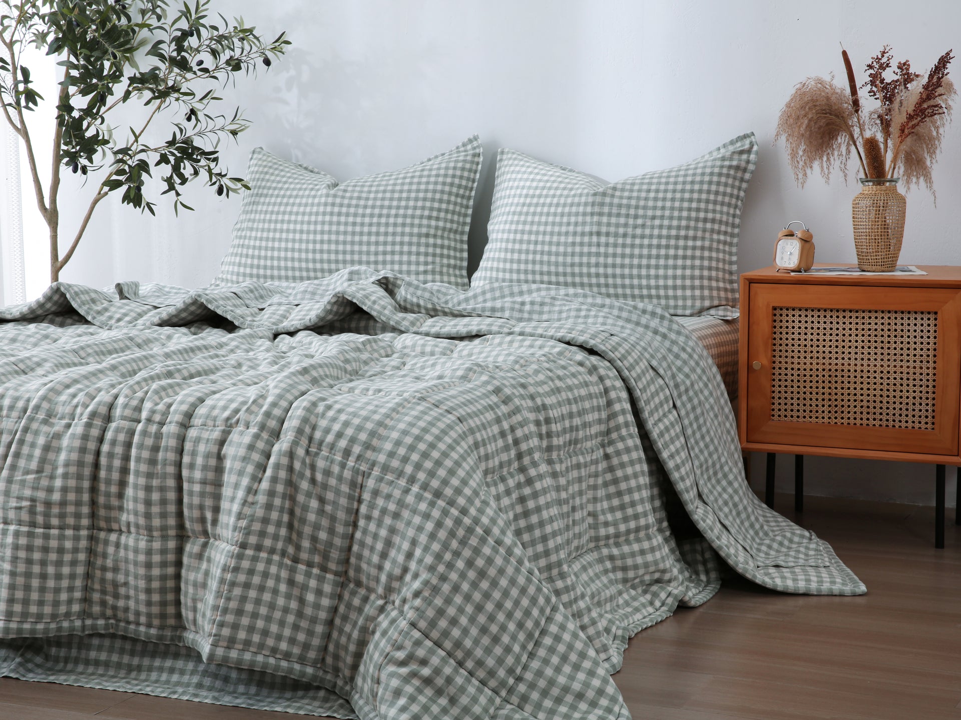 Quilted Linen Blanket - Sage Gingham