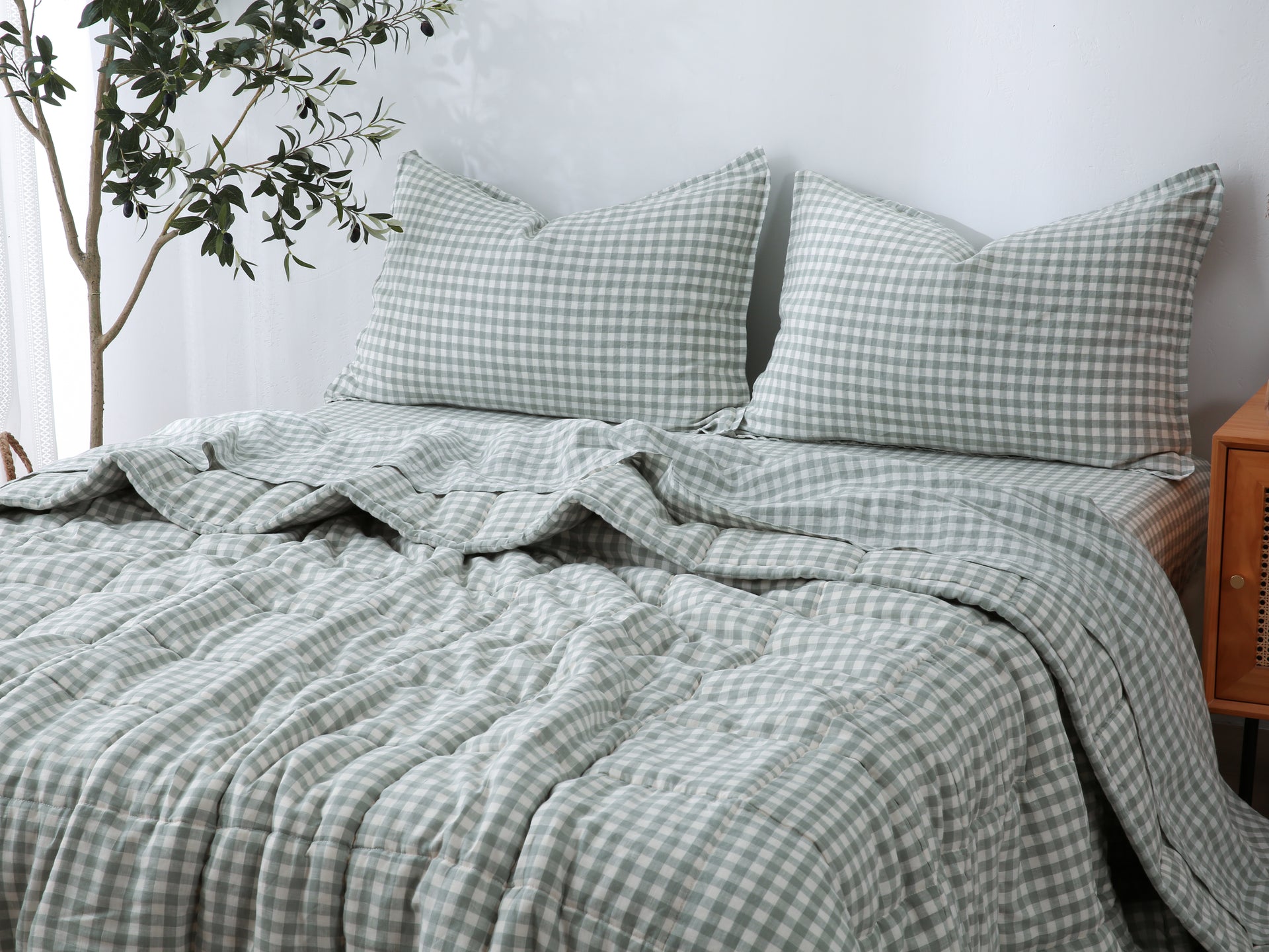 Quilted Linen Blanket - Sage Gingham