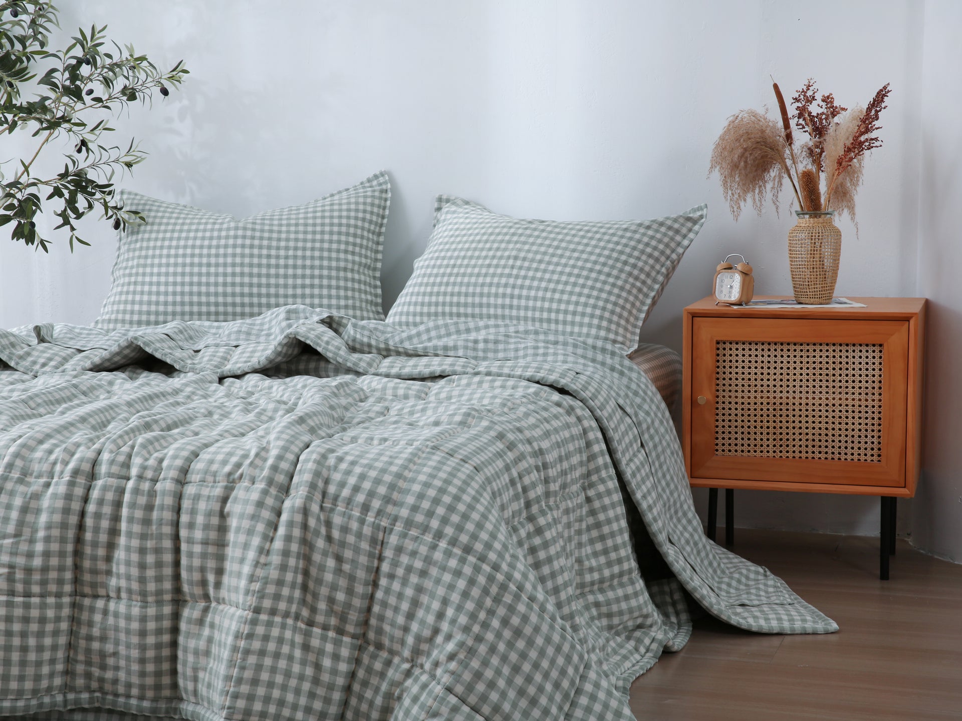 Quilted Linen Blanket - Sage Gingham