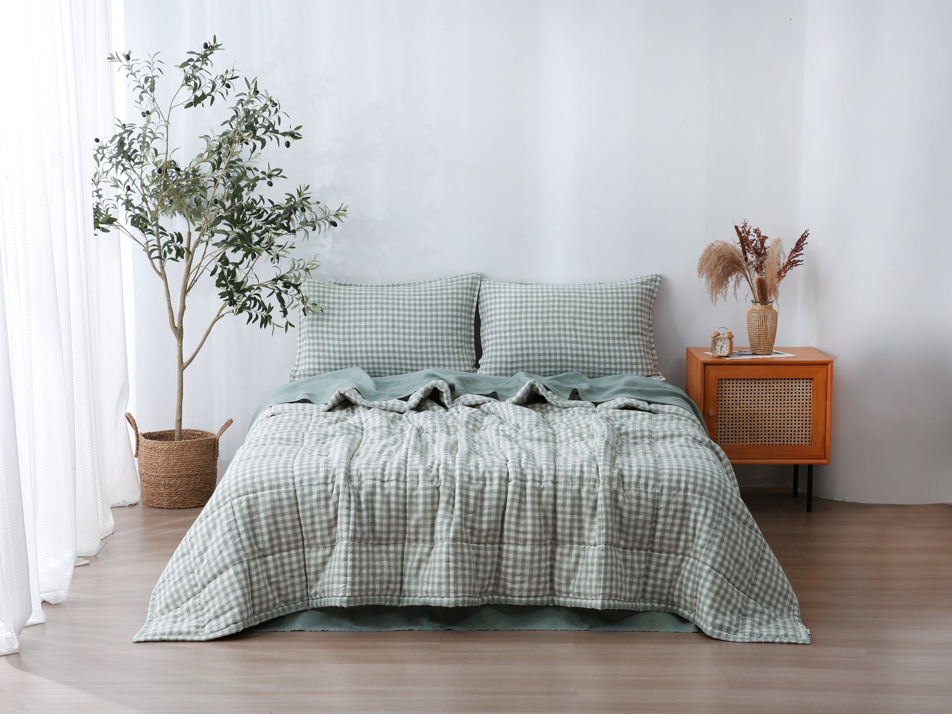Quilted Linen Blanket - Sage Gingham