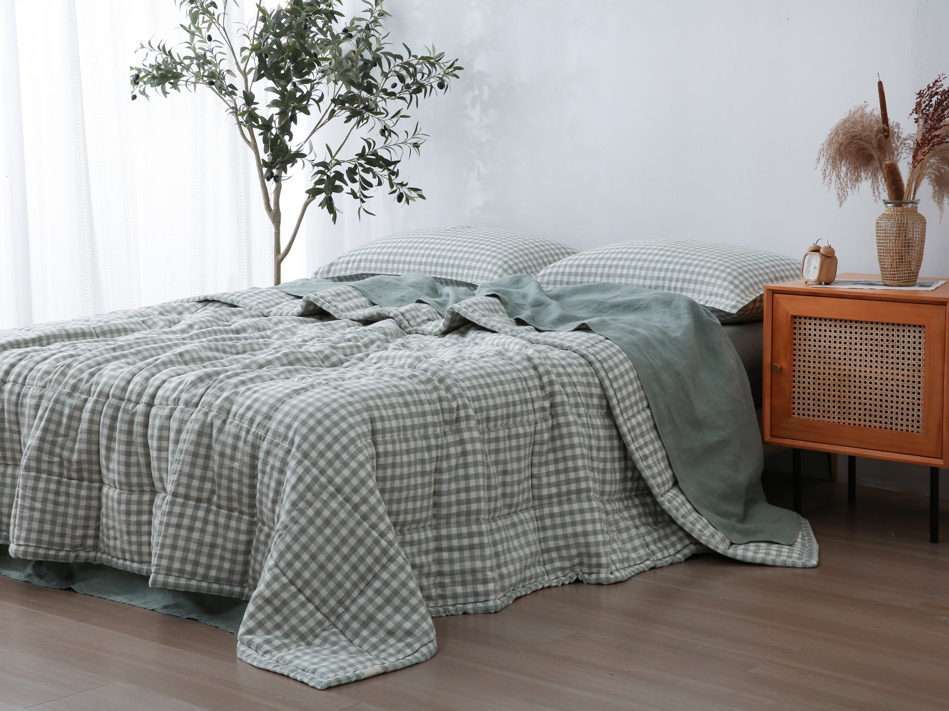 Quilted Linen Blanket - Sage Gingham