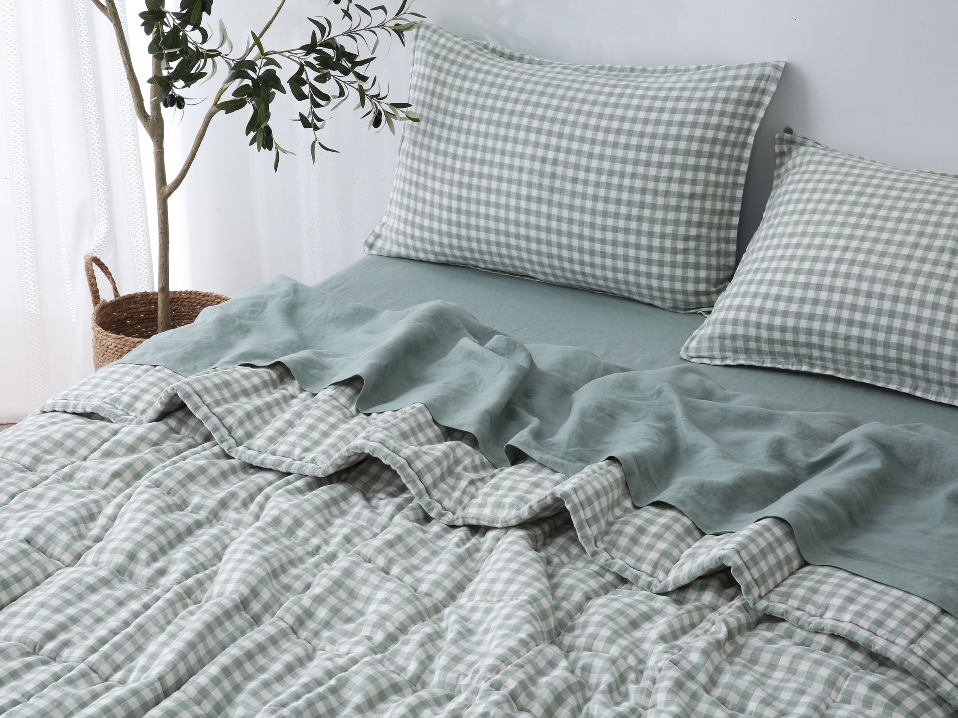 Quilted Linen Blanket - Sage Gingham