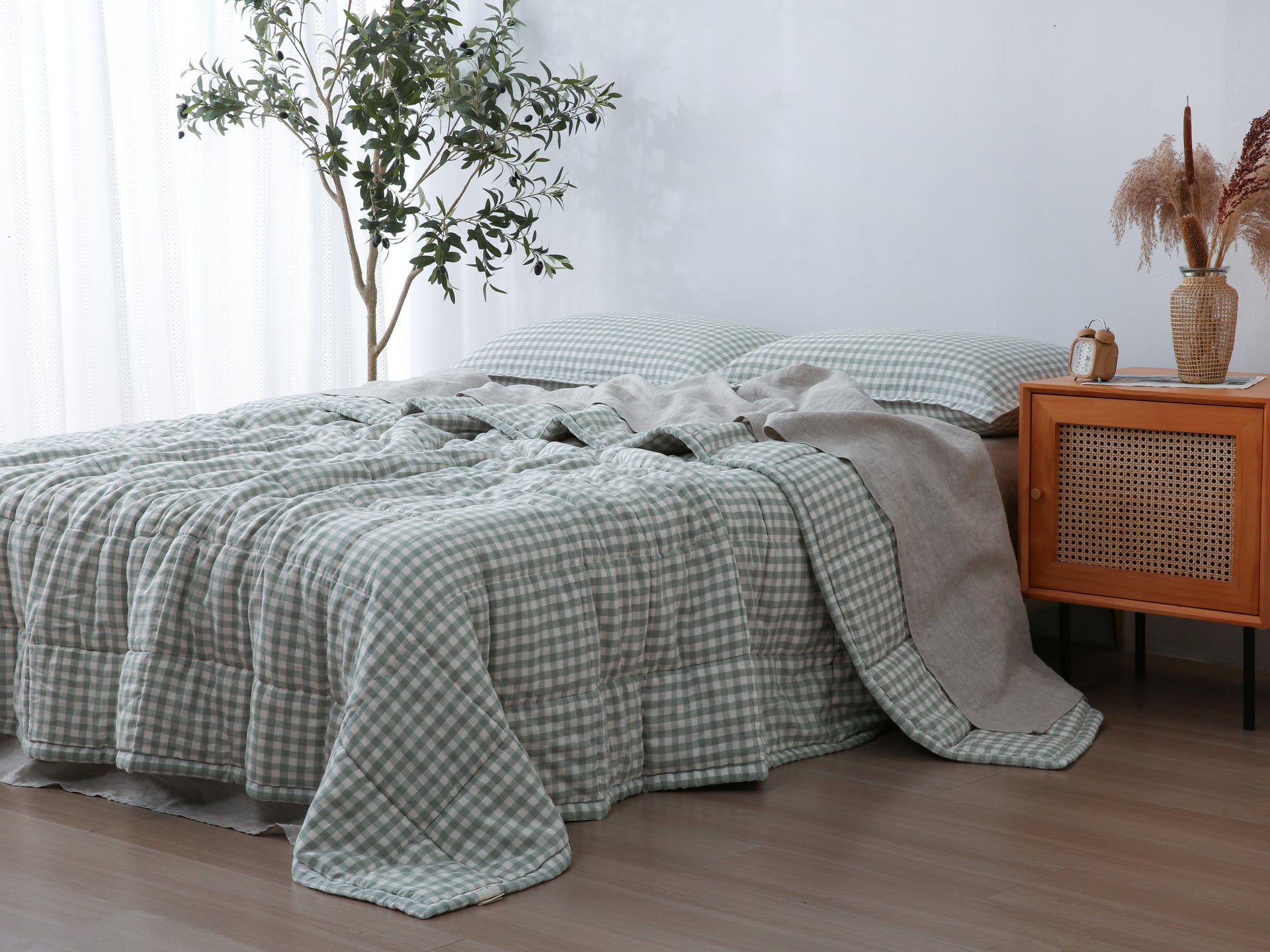 Quilted Linen Blanket - Sage Gingham