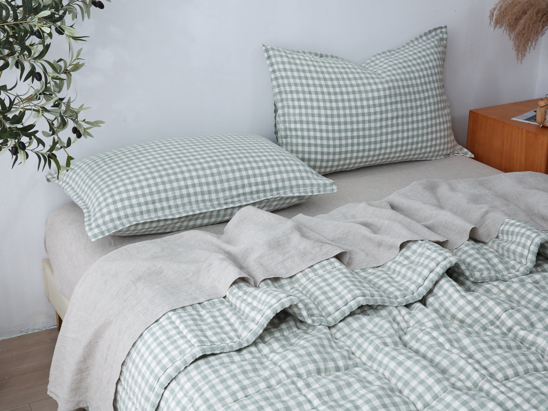 Quilted Linen Blanket - Sage Gingham