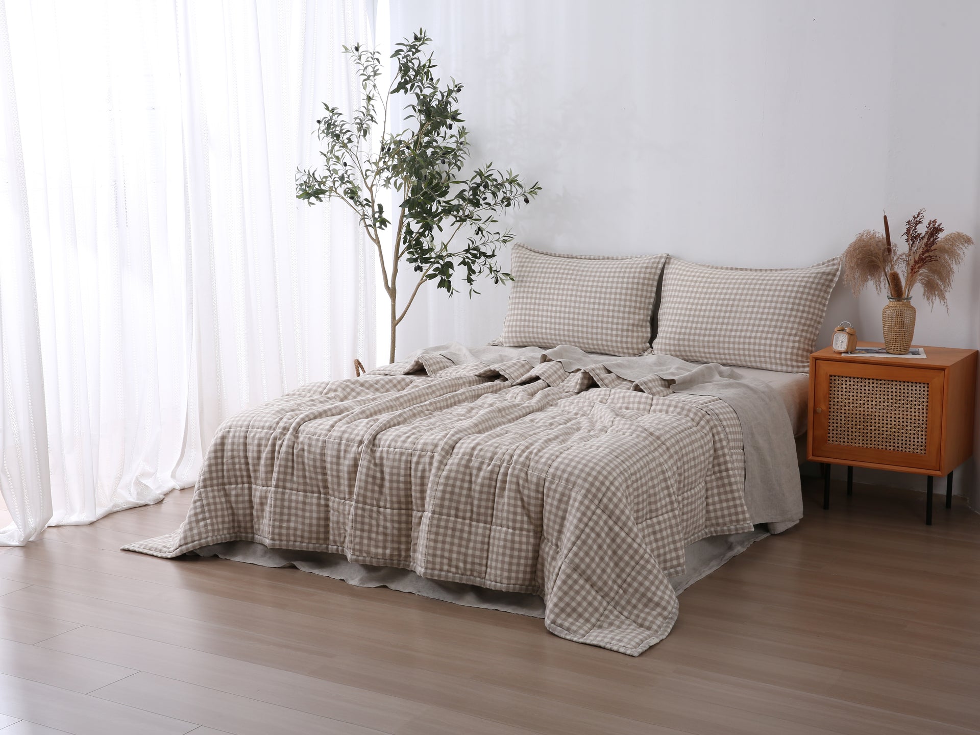 Quilted Linen Blanket - Beige Gingham