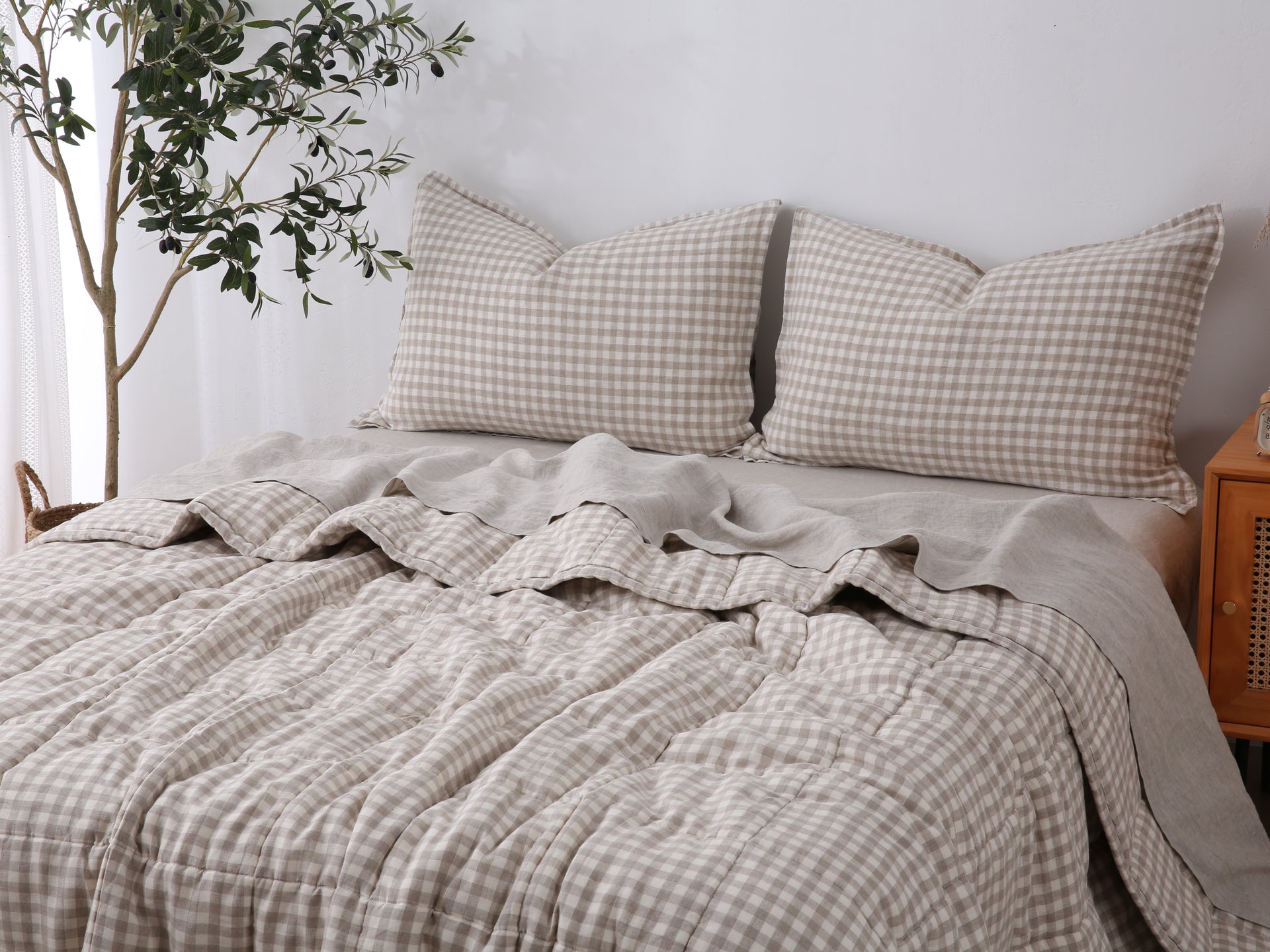Quilted Linen Blanket - Beige Gingham