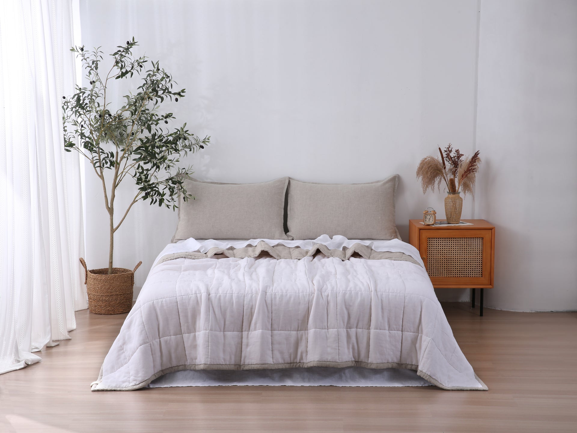 Quilted Linen Blanket - Sand + Snow