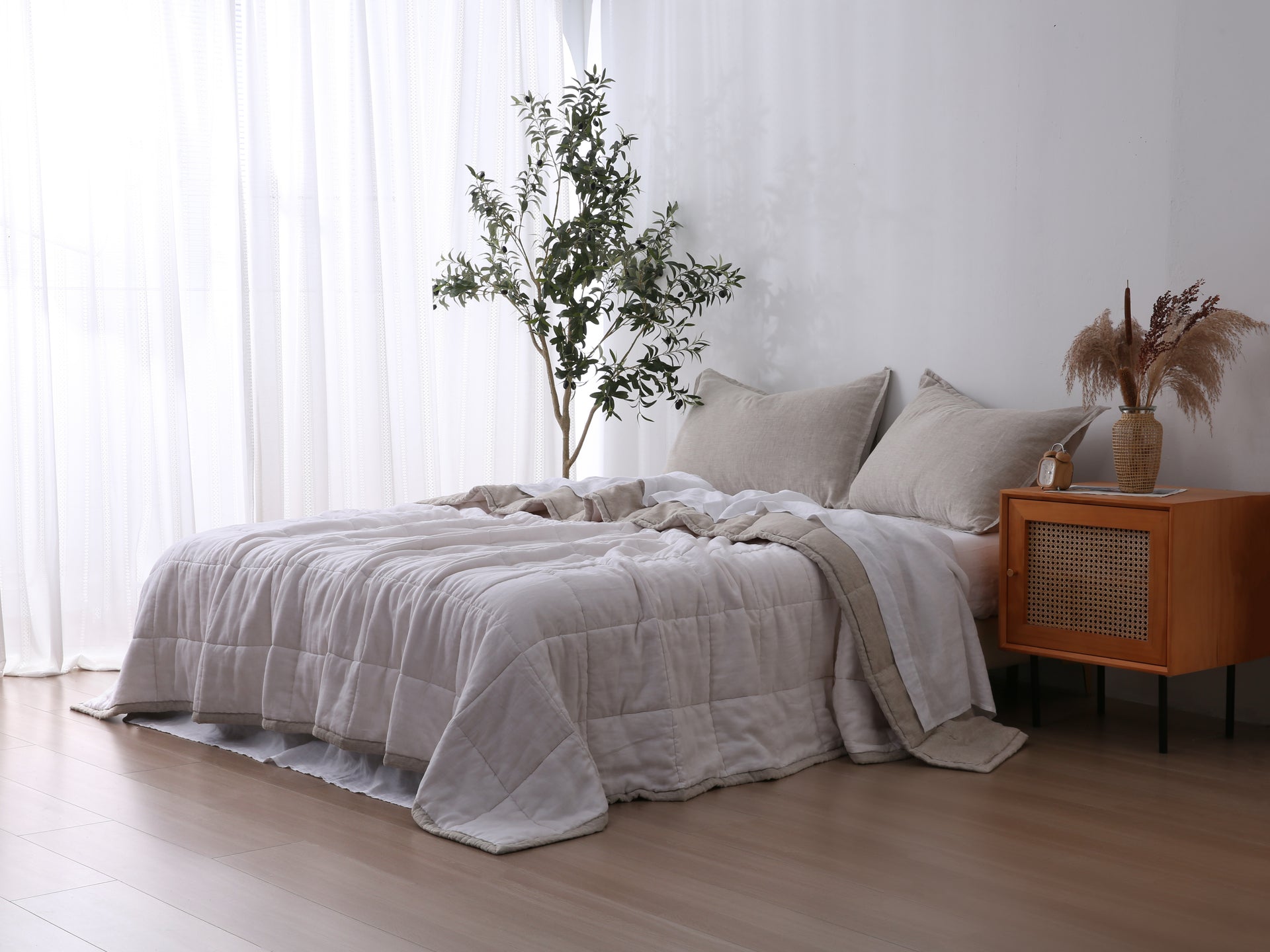 Quilted Linen Blanket - Sand + Snow