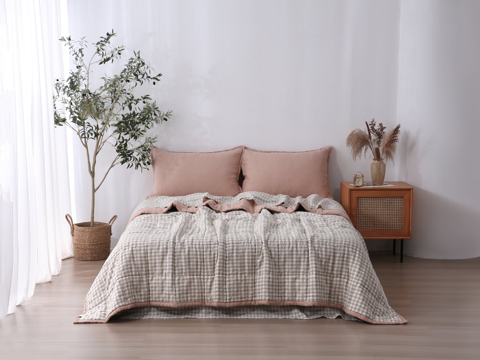 Quilted Linen Blanket - Pink Clay + Beige Gingham