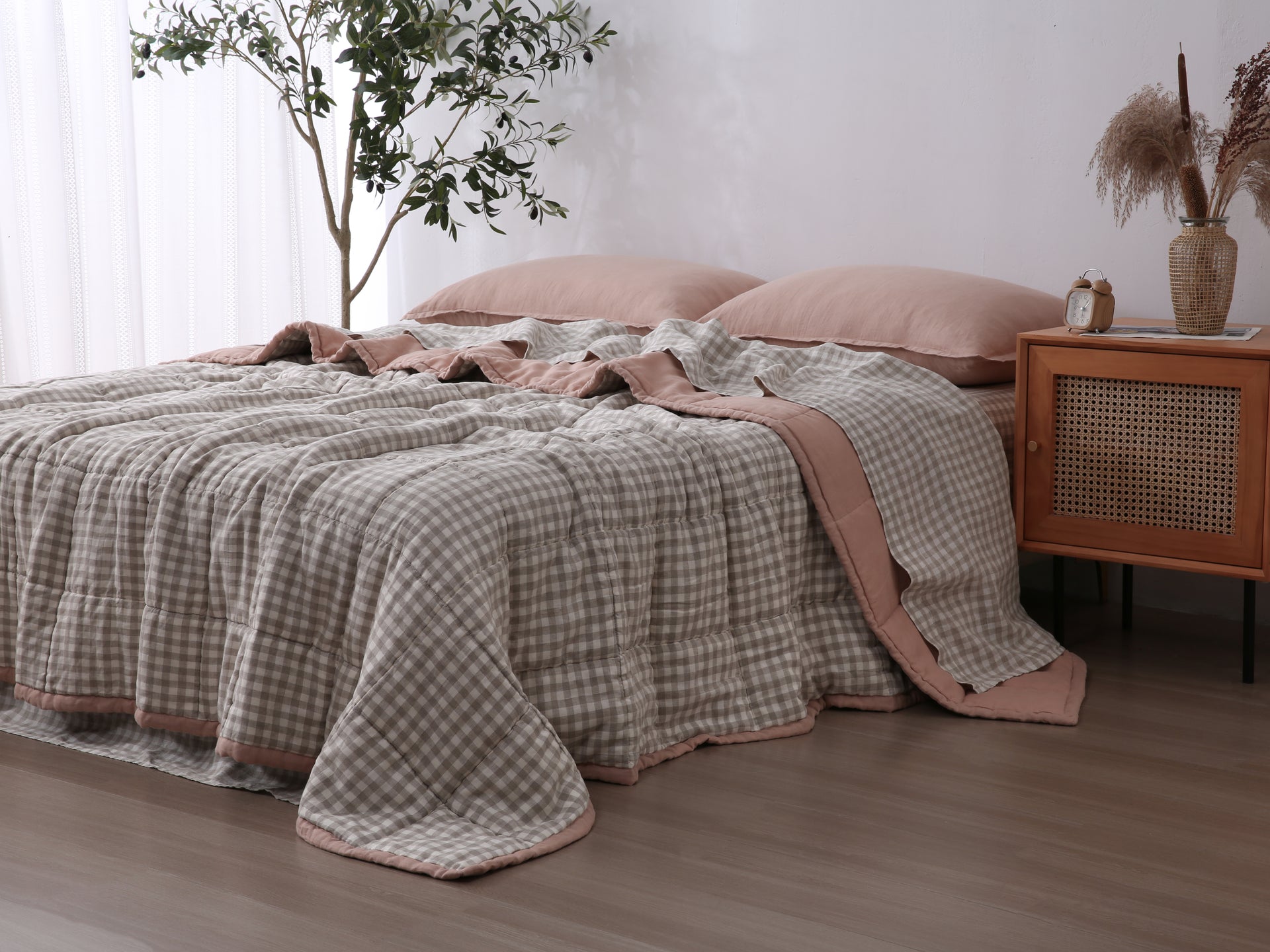 Quilted Linen Blanket - Pink Clay + Beige Gingham