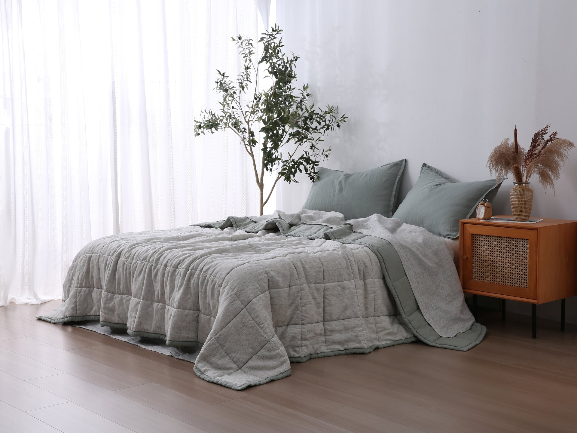 Quilted Linen Blanket - Sage + Pinstripe