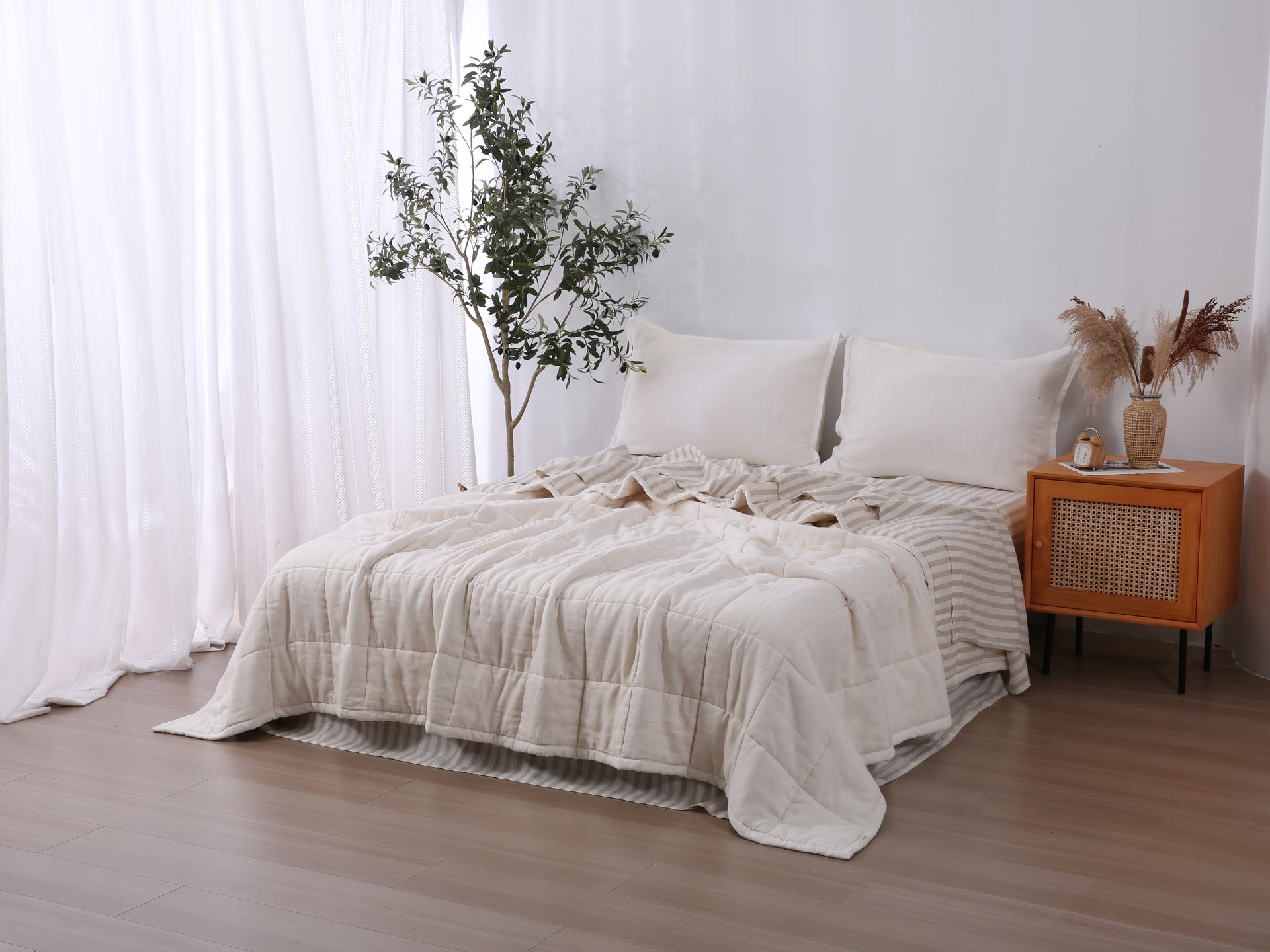 Quilted Linen Blanket - Cloud + Sand Stripe