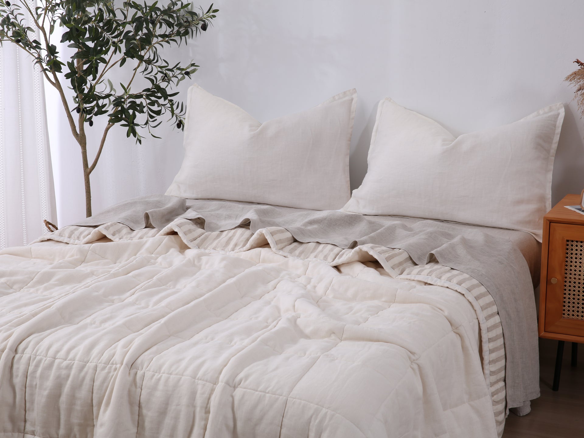 Quilted Linen Blanket - Cloud + Sand Stripe