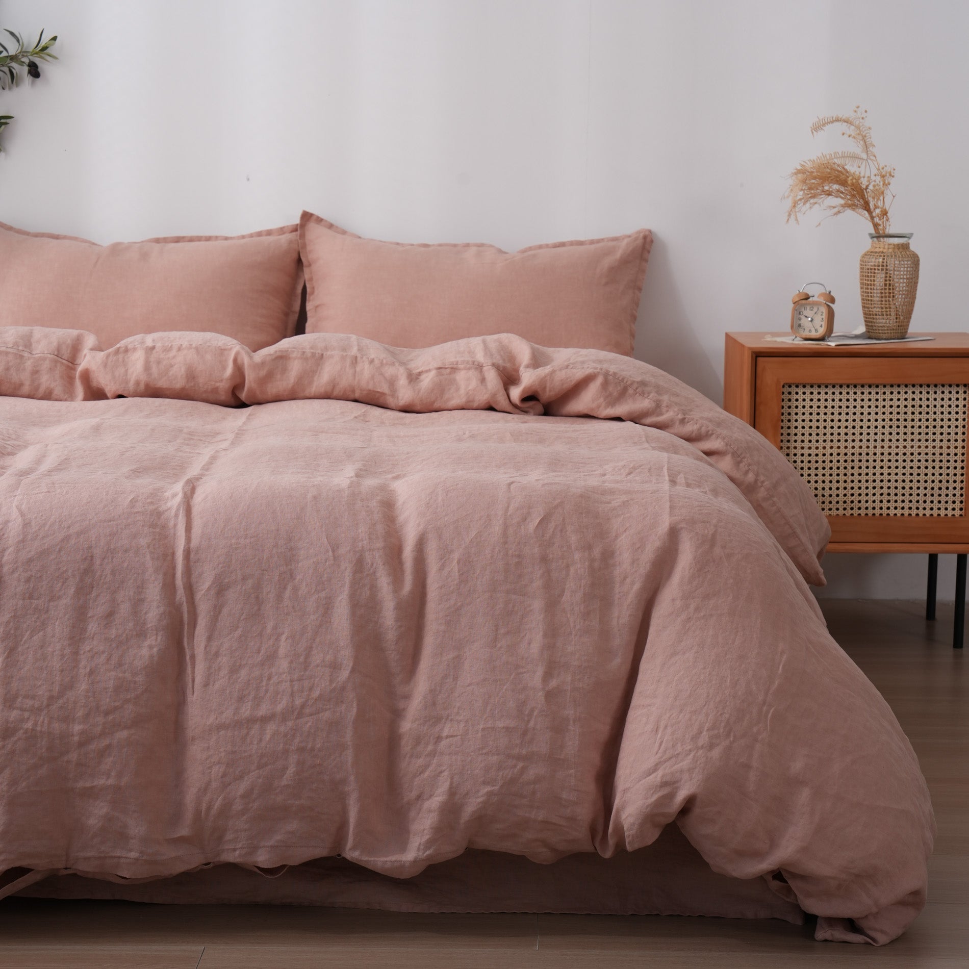 Linen Duvet Cover + Pillowcases - Pink Clay