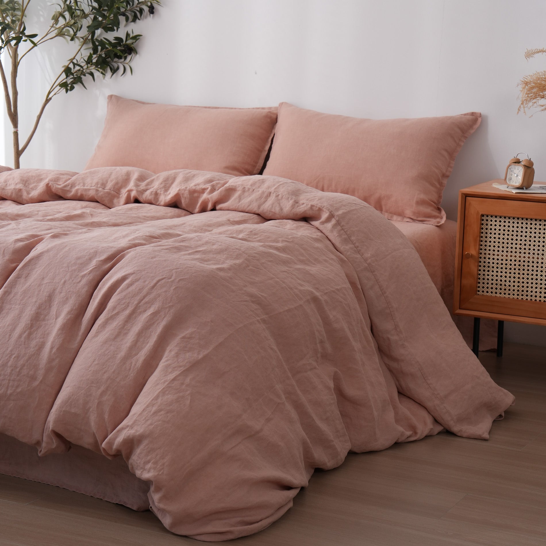 Linen Duvet Cover + Pillowcases - Pink Clay