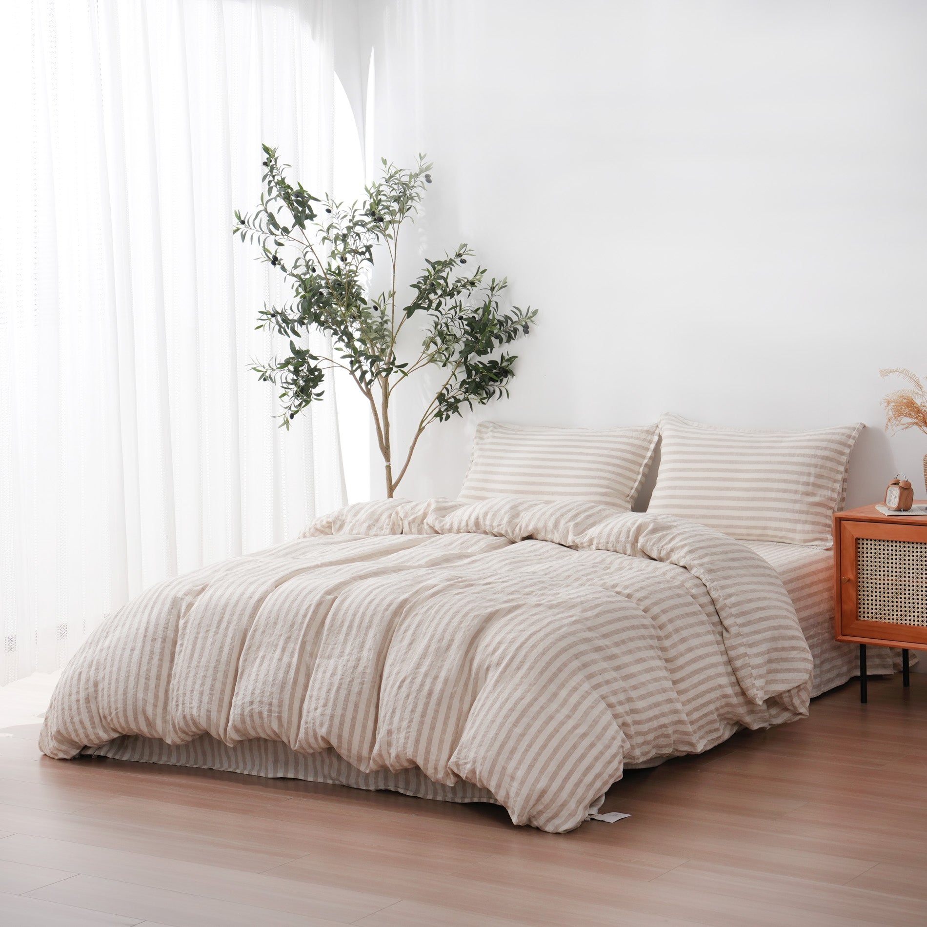 Linen Duvet Cover + Pillowcases - Sand Stripe