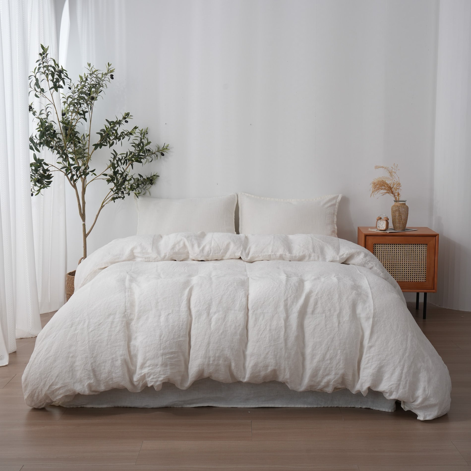 Linen Duvet Cover + Pillowcases - Cloud