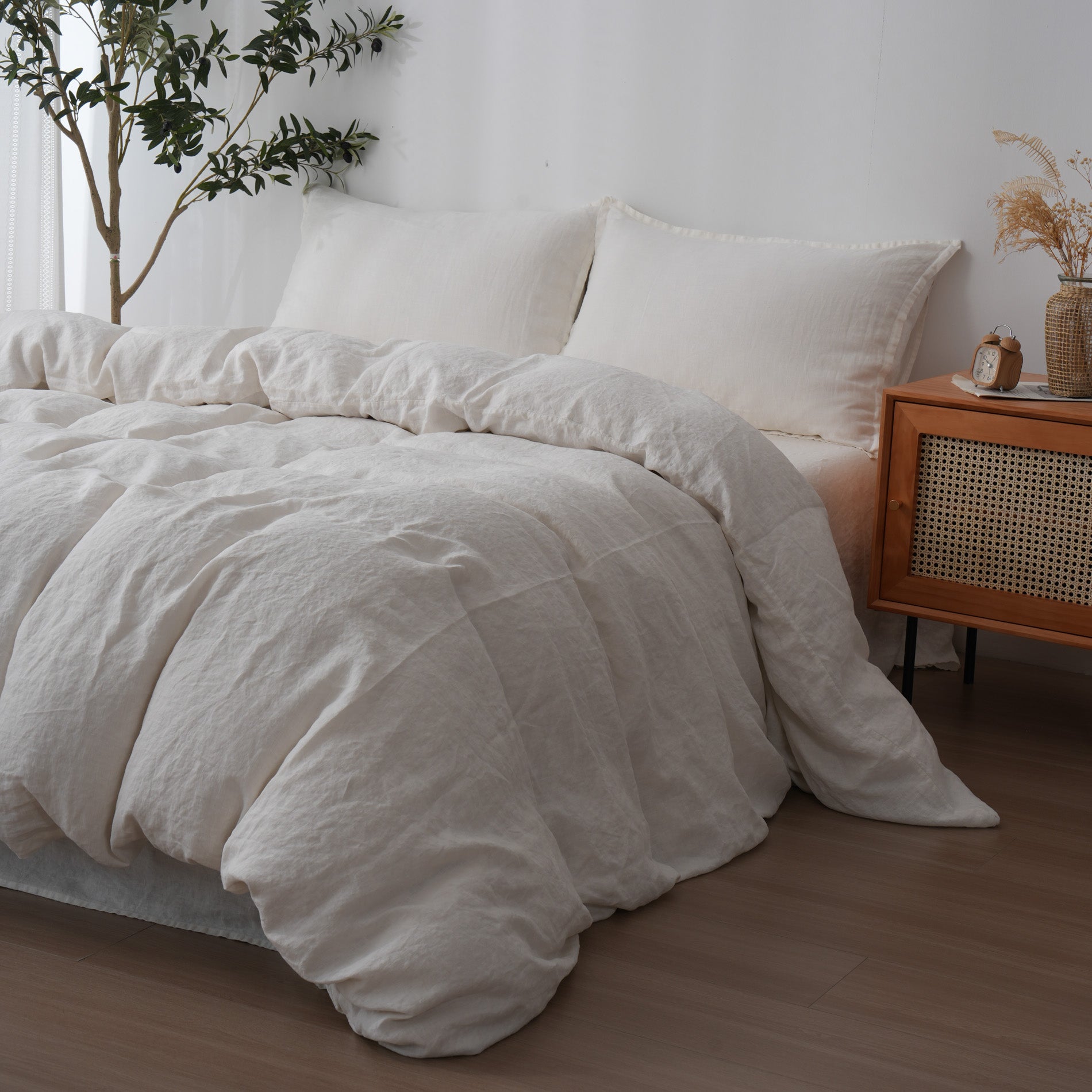 Linen Duvet Cover + Pillowcases - Cloud