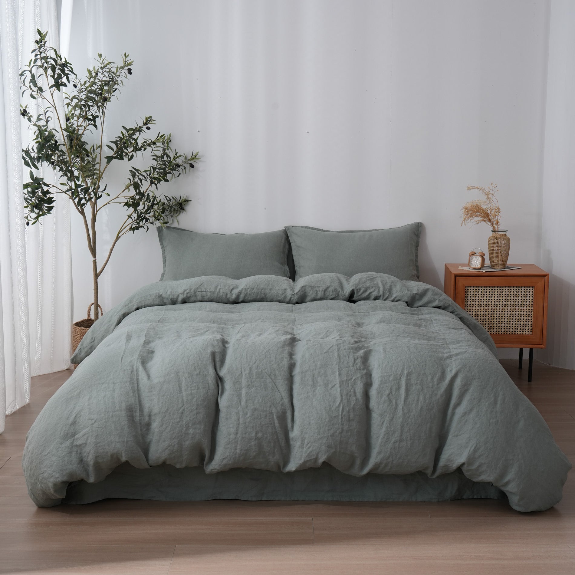 Linen Duvet Cover + Pillowcases - Sage