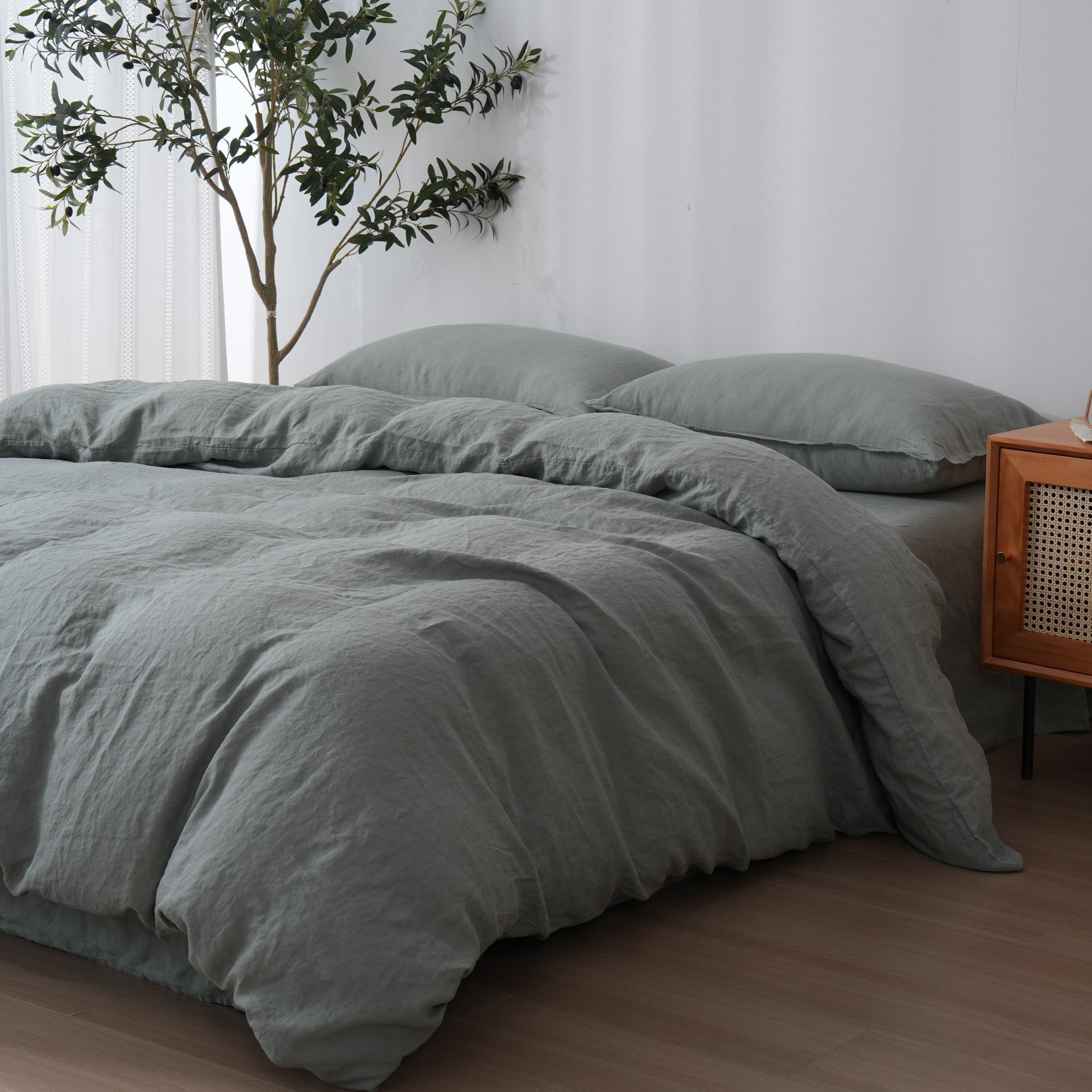 Linen Duvet Cover + Pillowcases - Sage