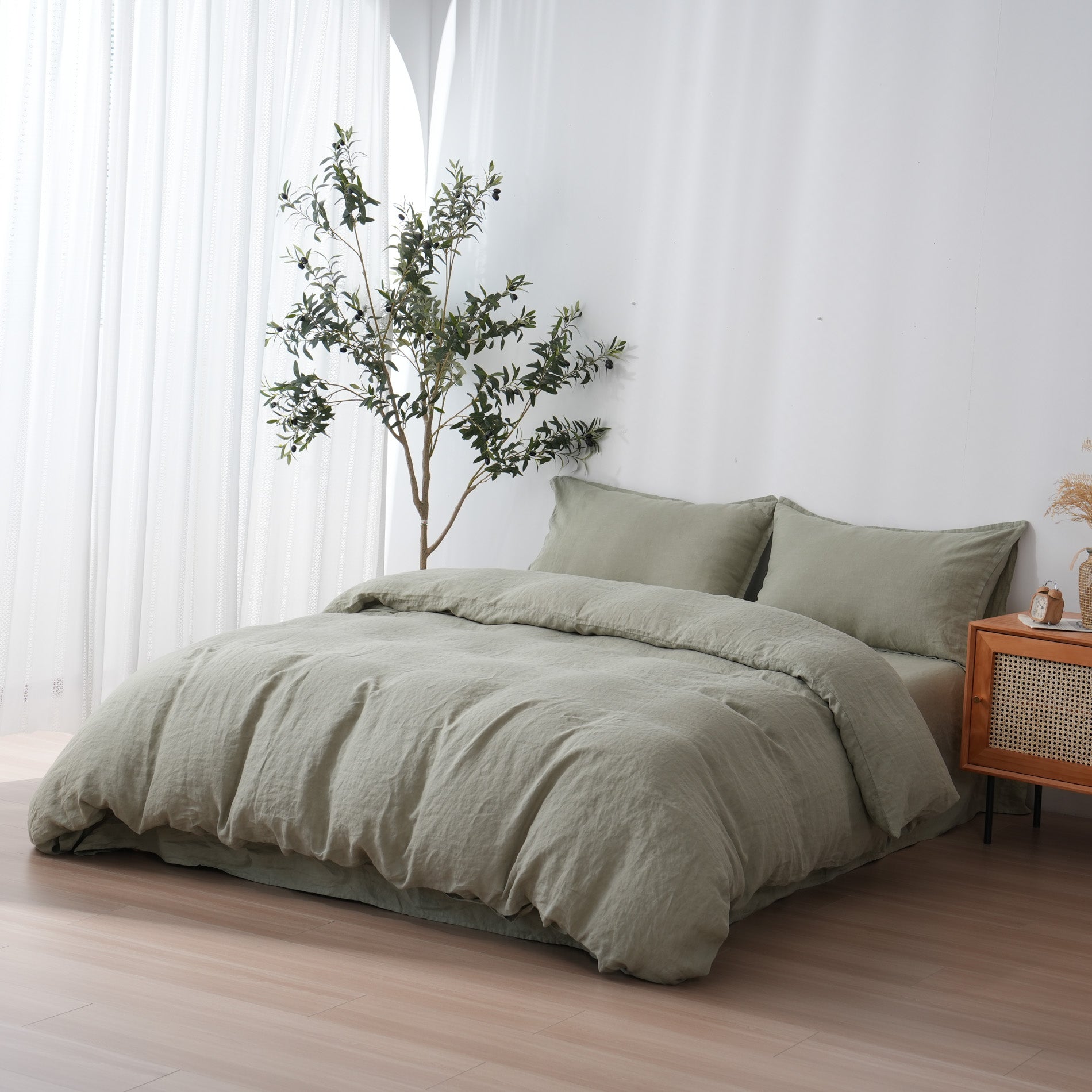 Linen Duvet Cover + Pillowcases - Fern