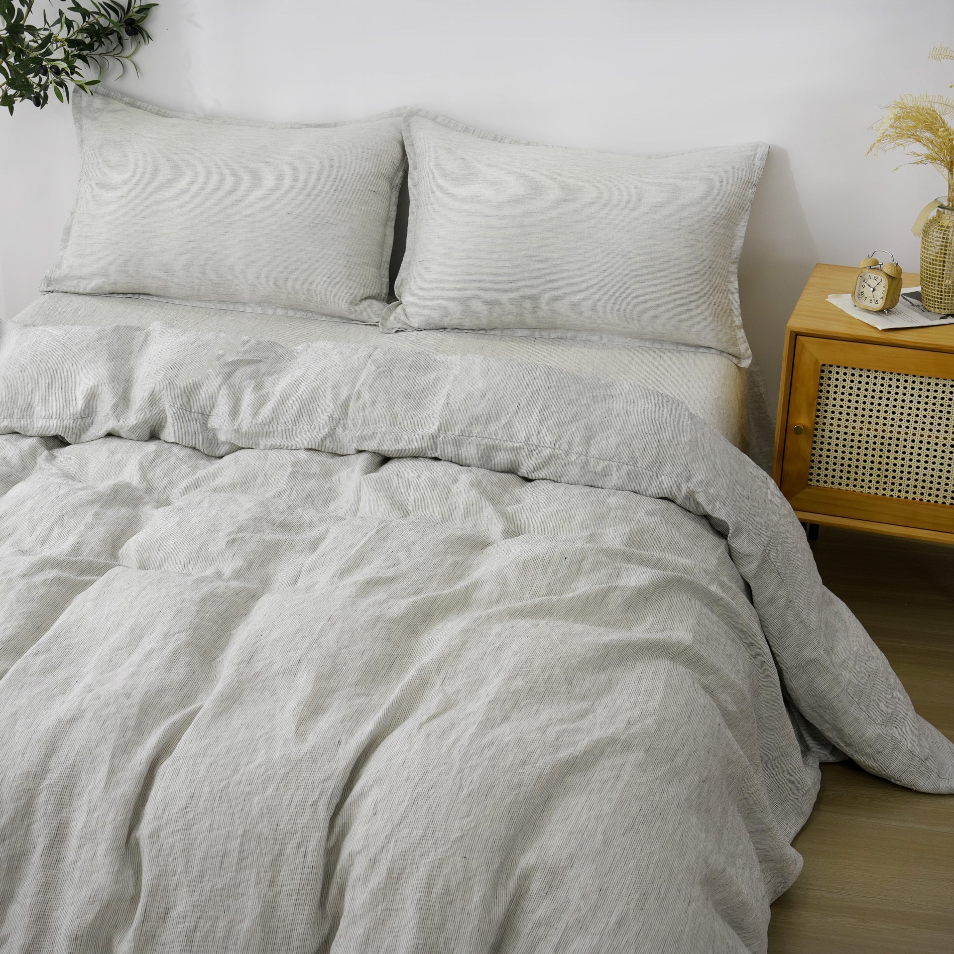 Linen Duvet Cover + Pillowcases - Pinstripe