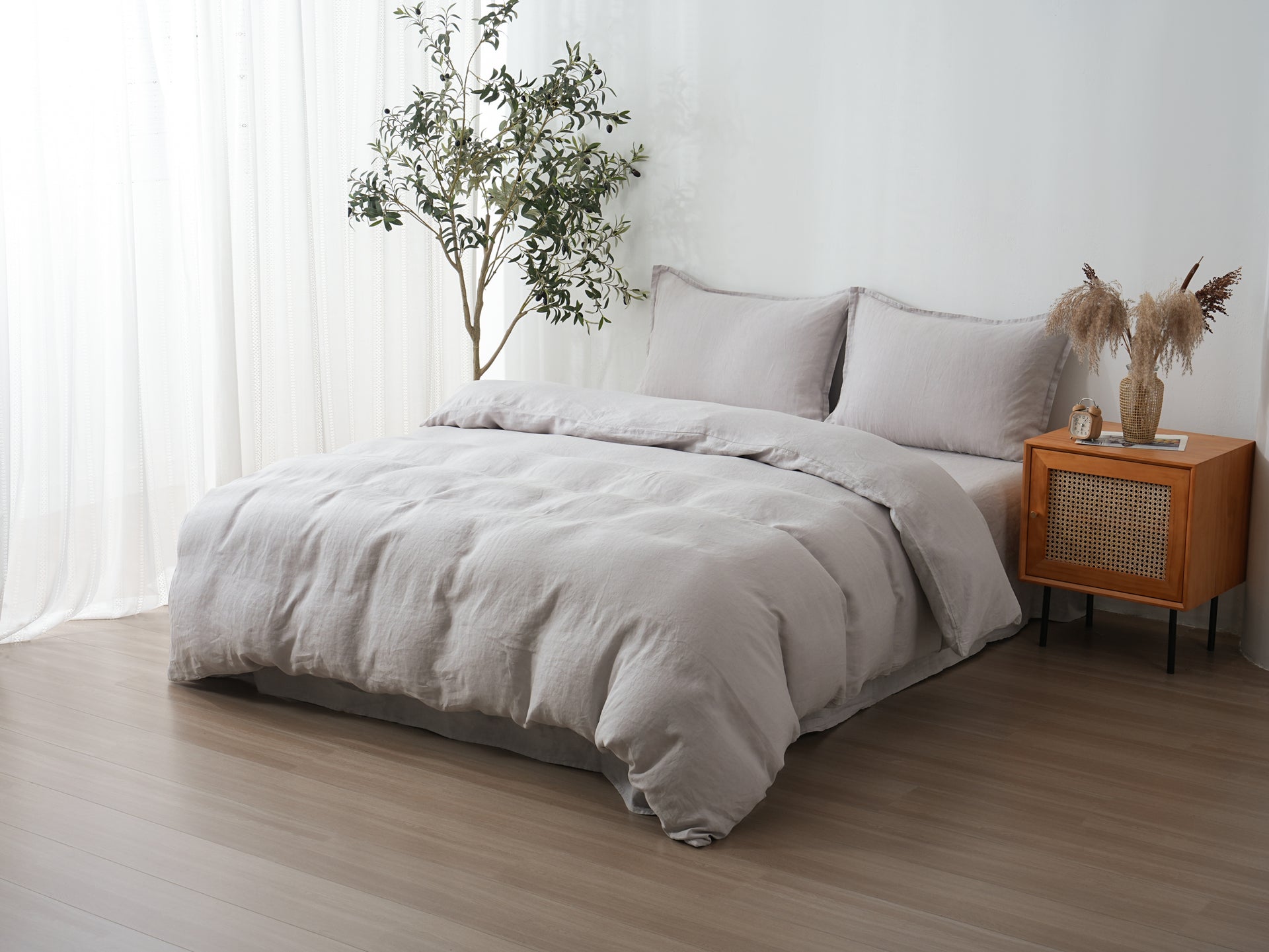 Linen Duvet Cover + Pillowcases - Mist