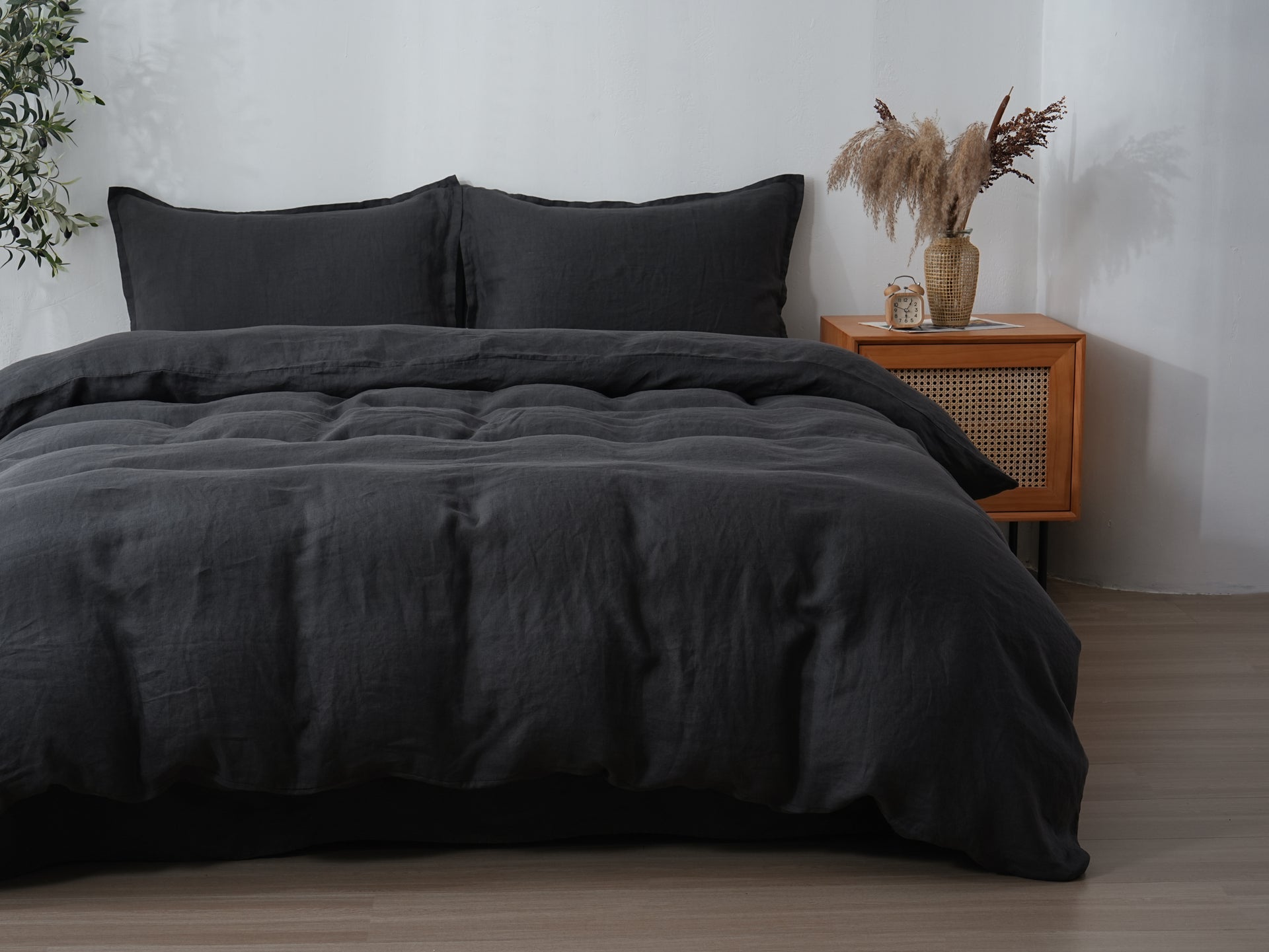 Linen Duvet Cover + Pillowcases - Charcoal