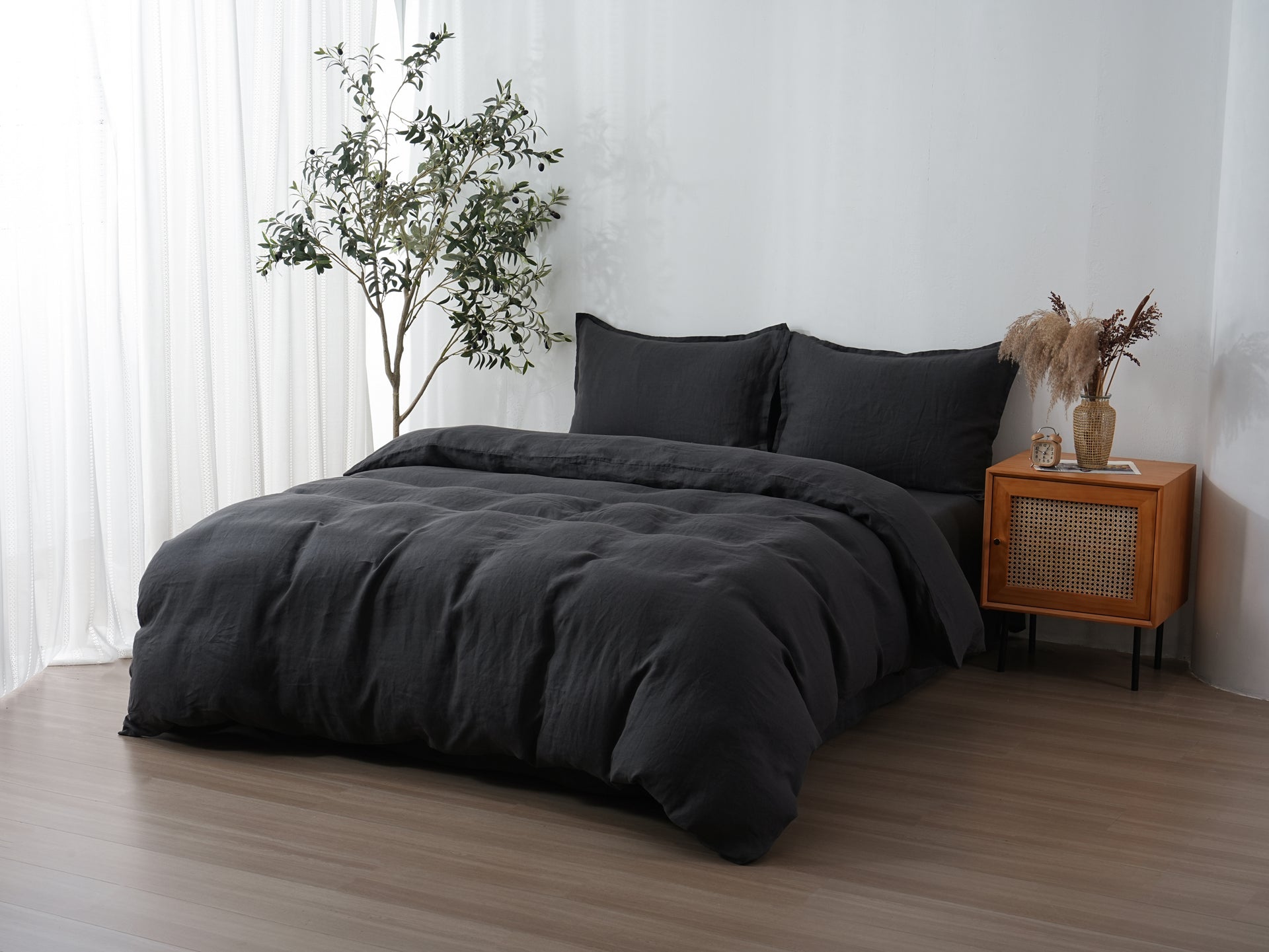 Linen Duvet Cover + Pillowcases - Charcoal
