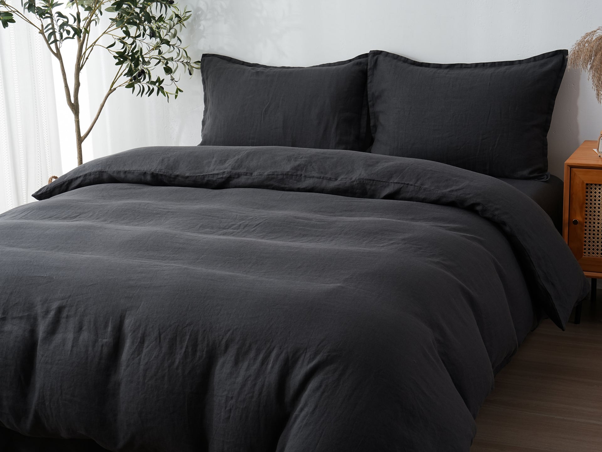 Linen Duvet Cover + Pillowcases - Charcoal