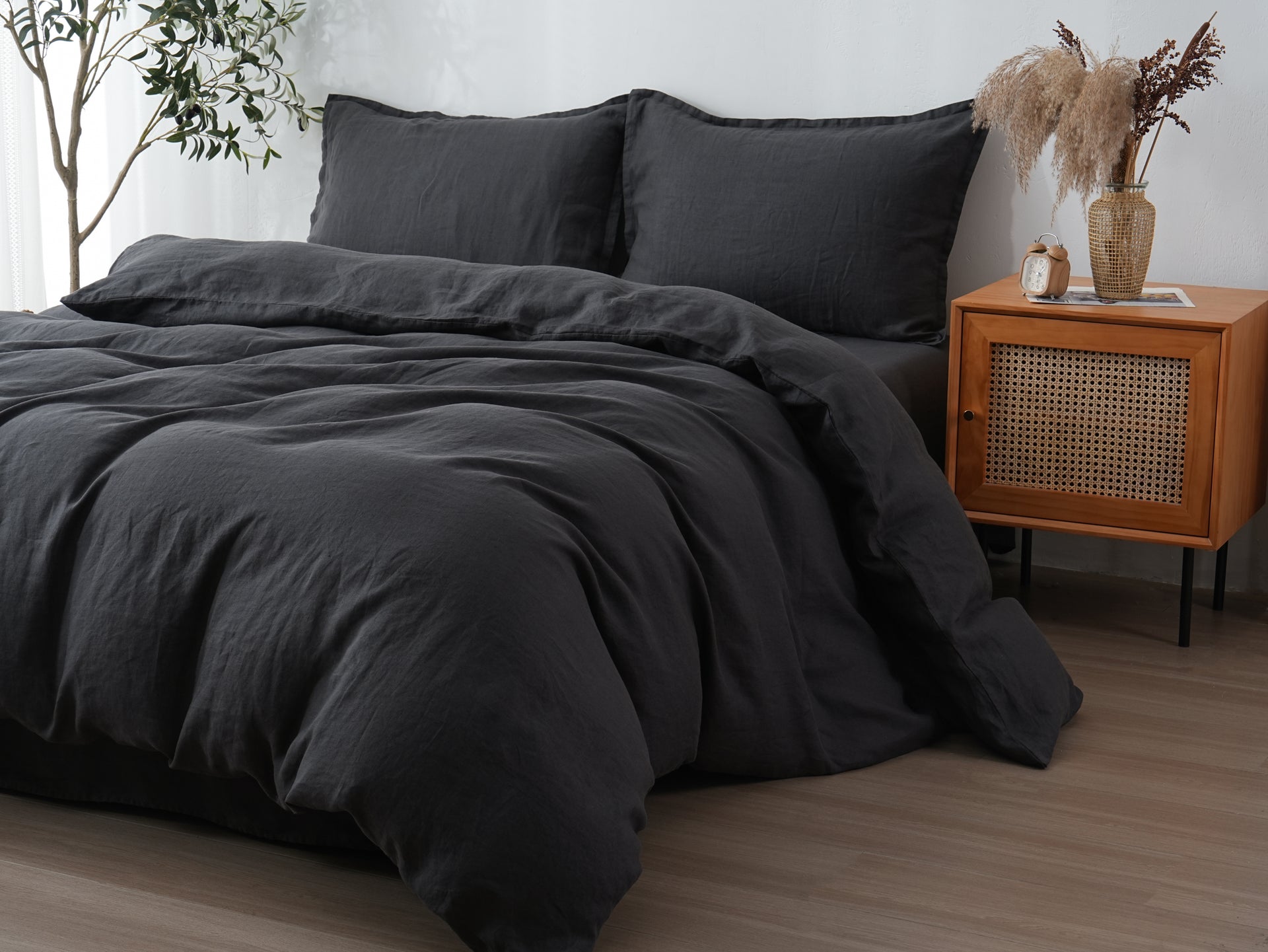 Linen Duvet Cover + Pillowcases - Charcoal