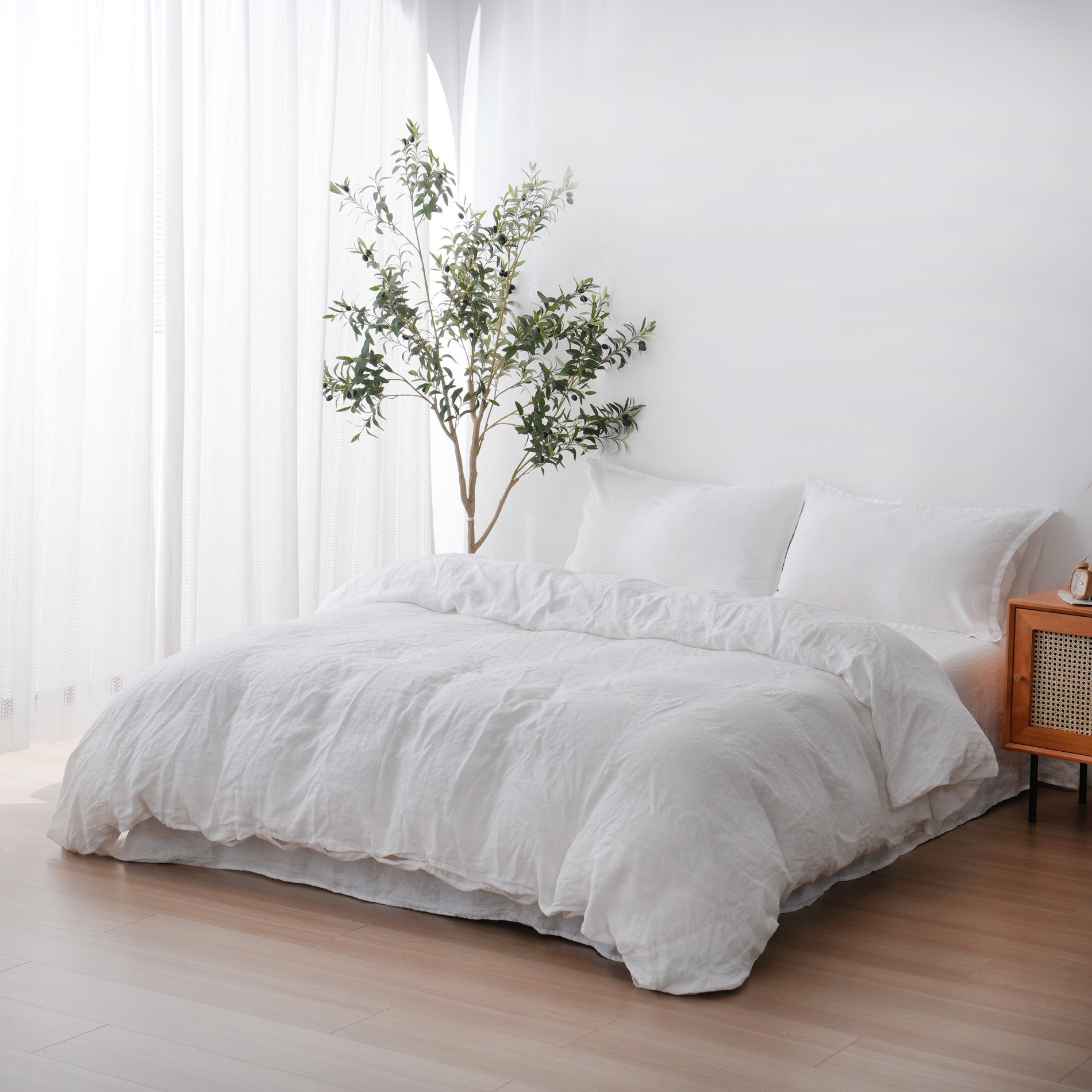 Linen Duvet Cover + Pillowcases - Snow