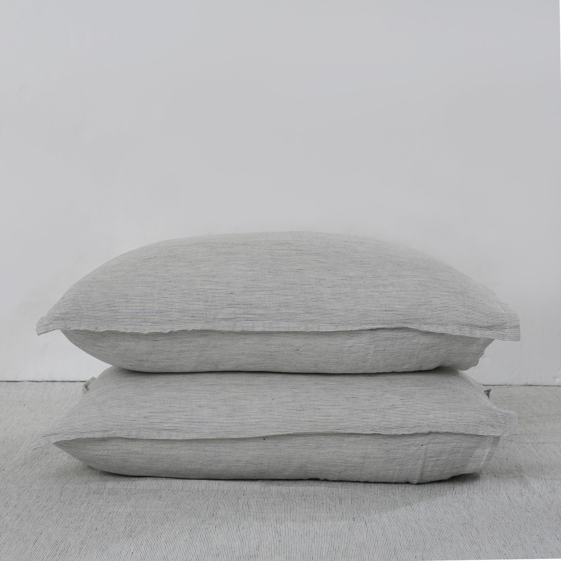 Linen Pillowcases (Set of Two)