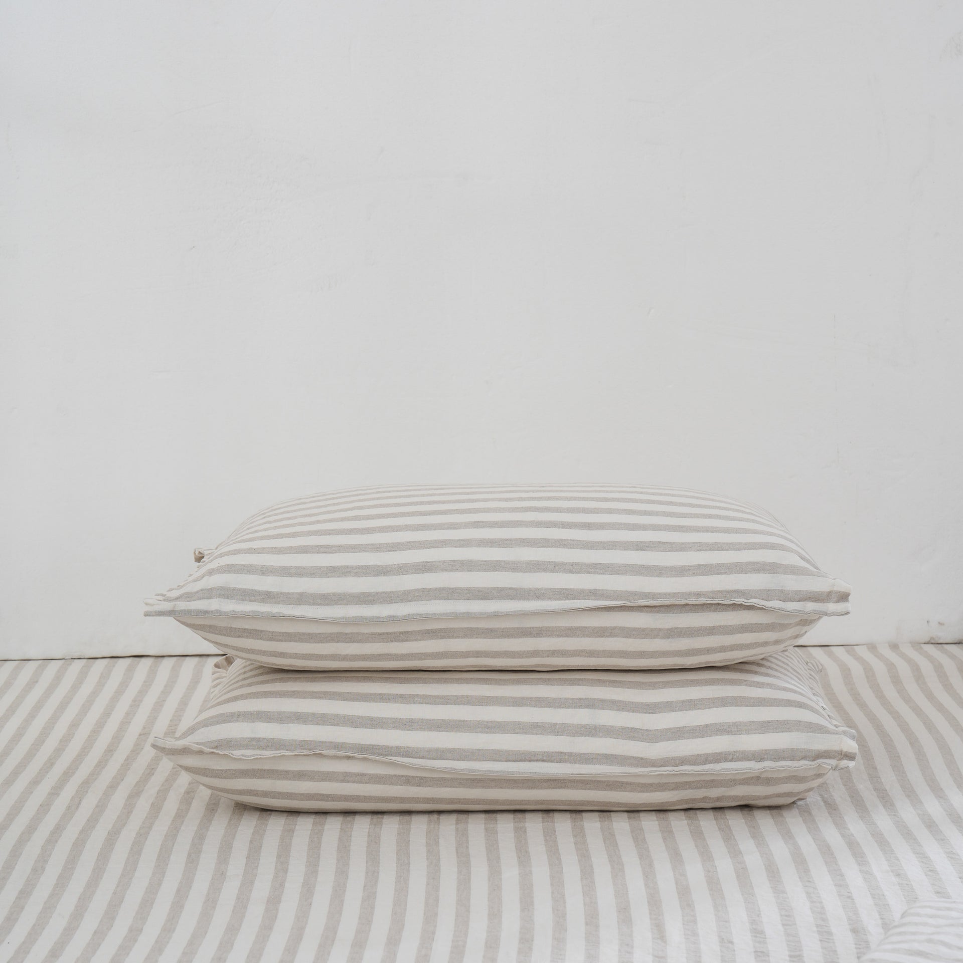Linen Pillowcases (Set of Two)