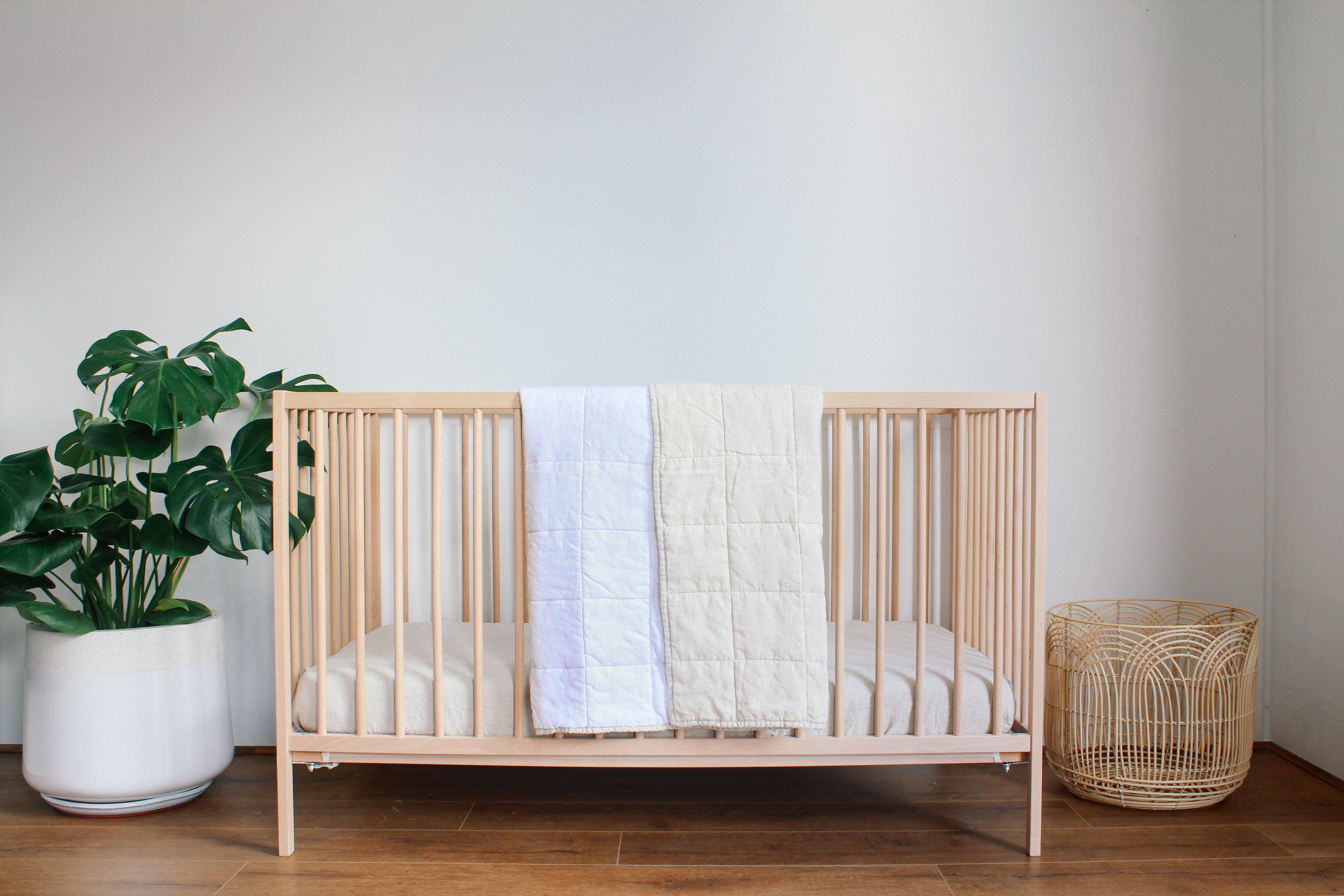 Linen cot hot sale quilt