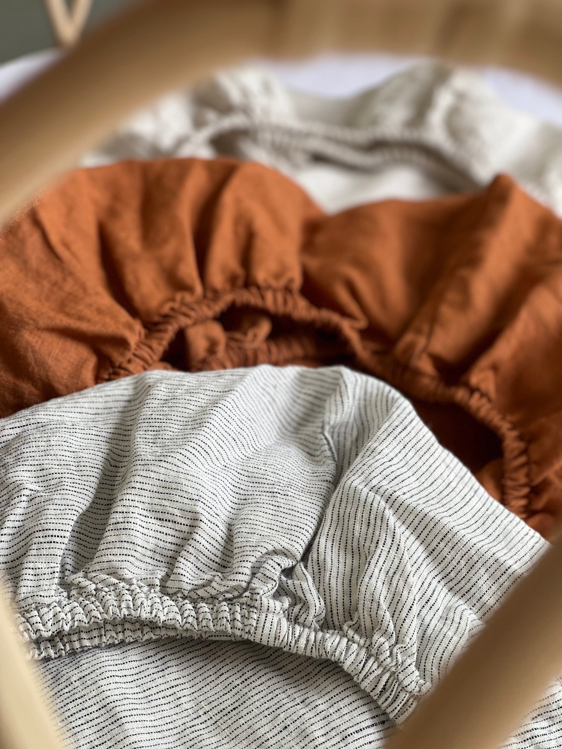Linen Fitted Bassinet/Moses Basket Sheet - Clay