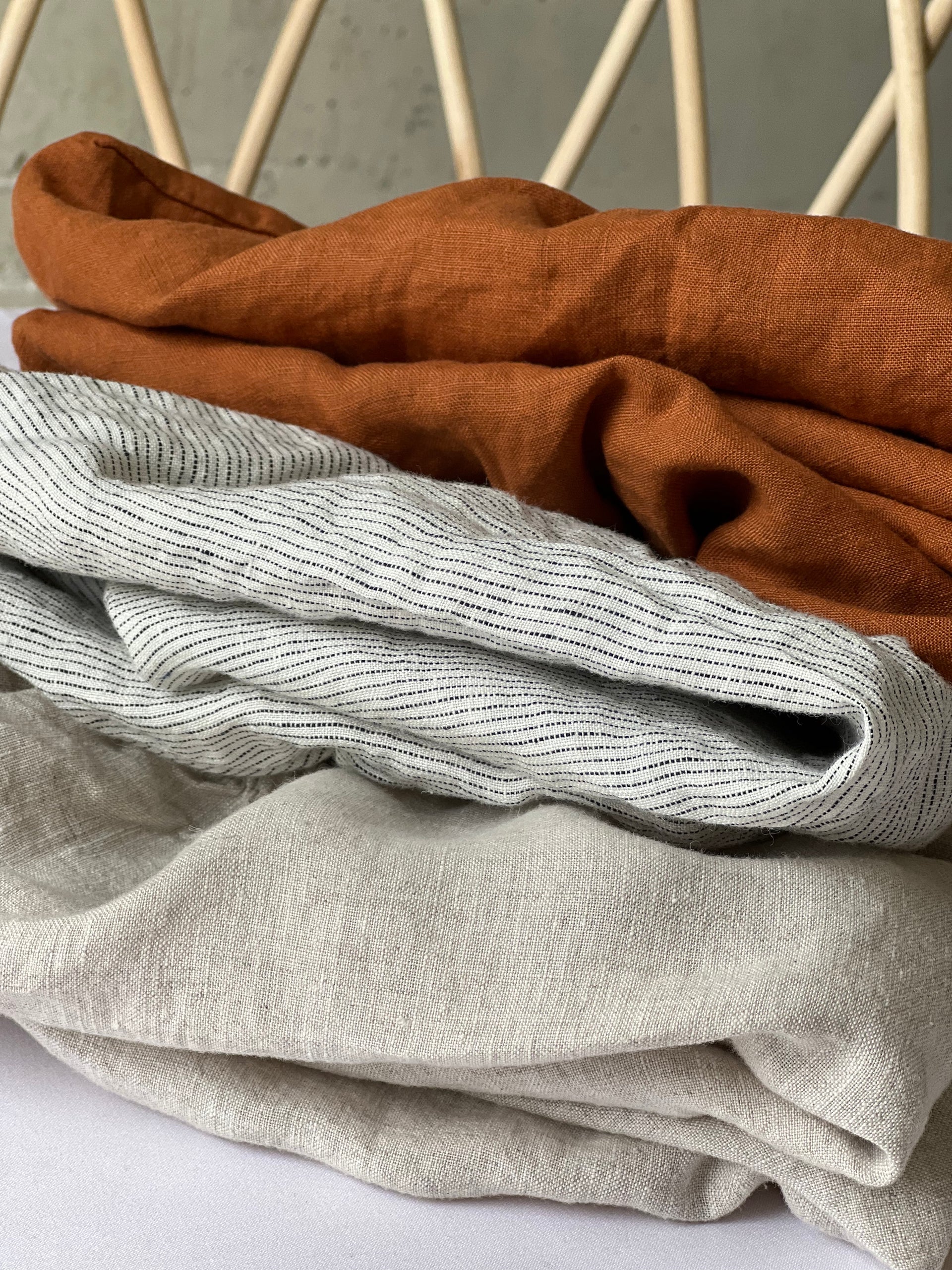 Linen Fitted Bassinet/Moses Basket Sheet - Pinstripe